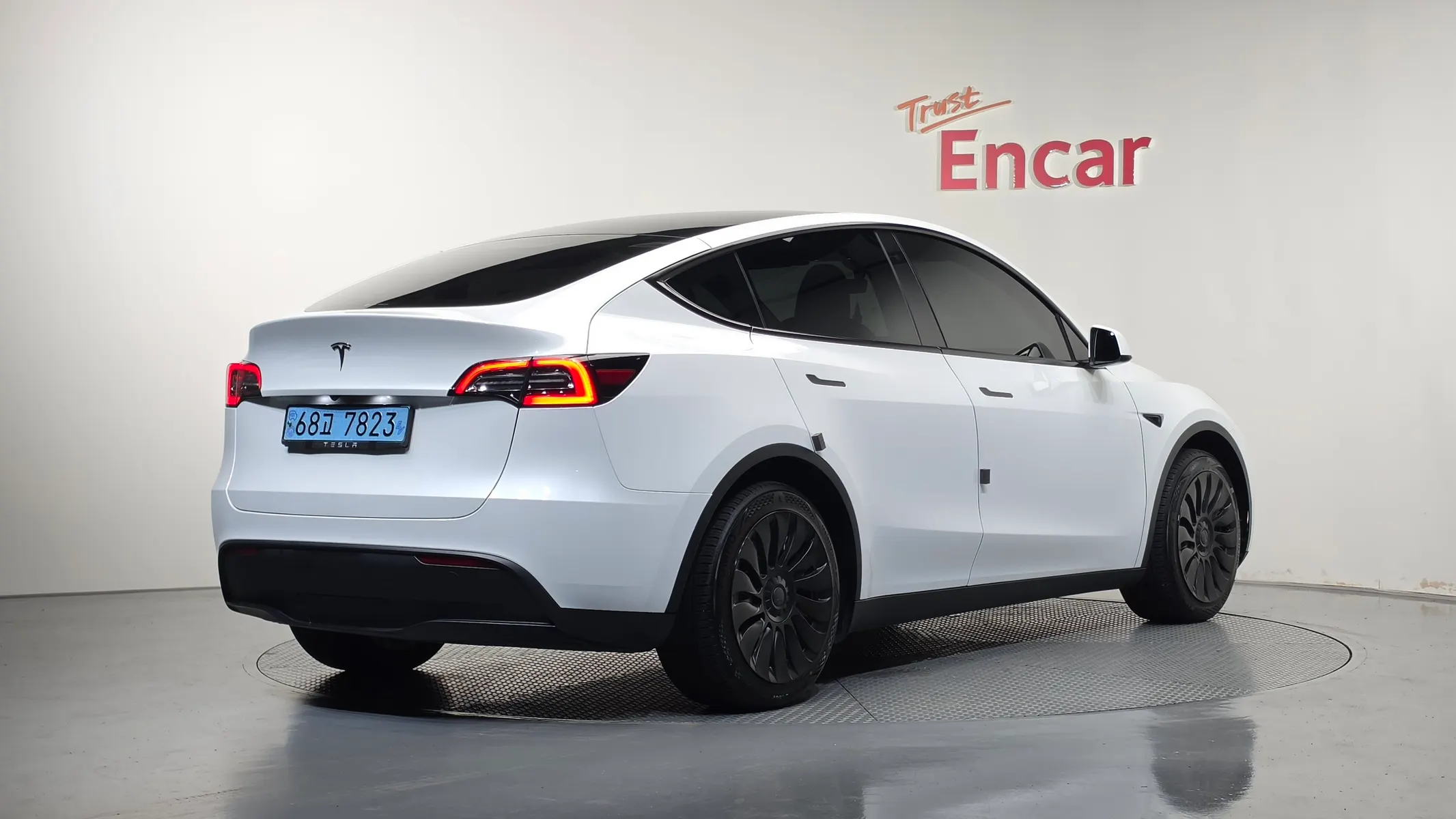 Tesla Y RWD 2023 2/38