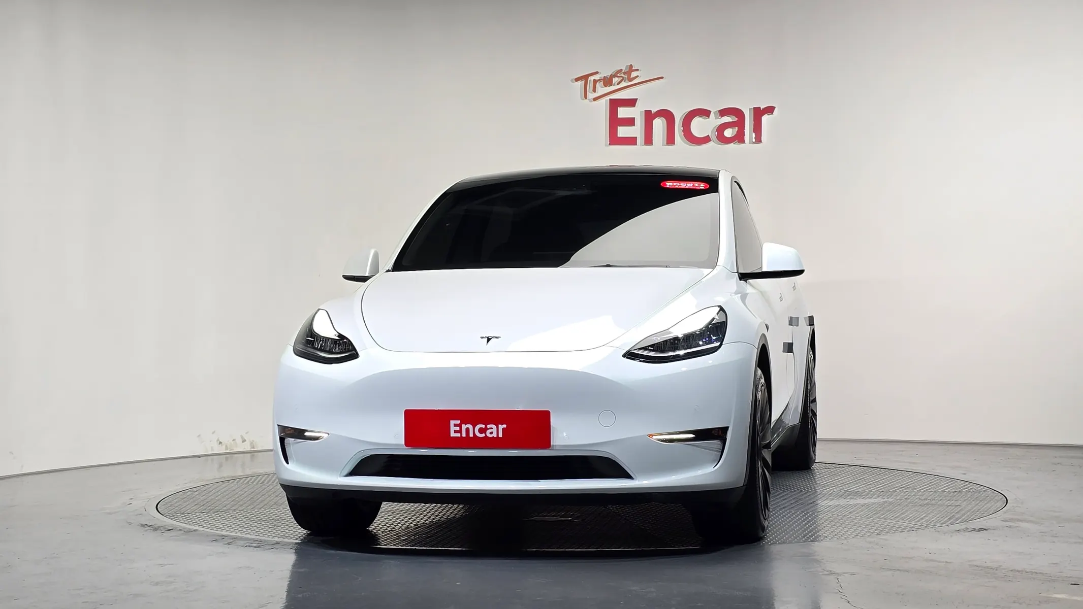 Tesla Y RWD 2021 2/5