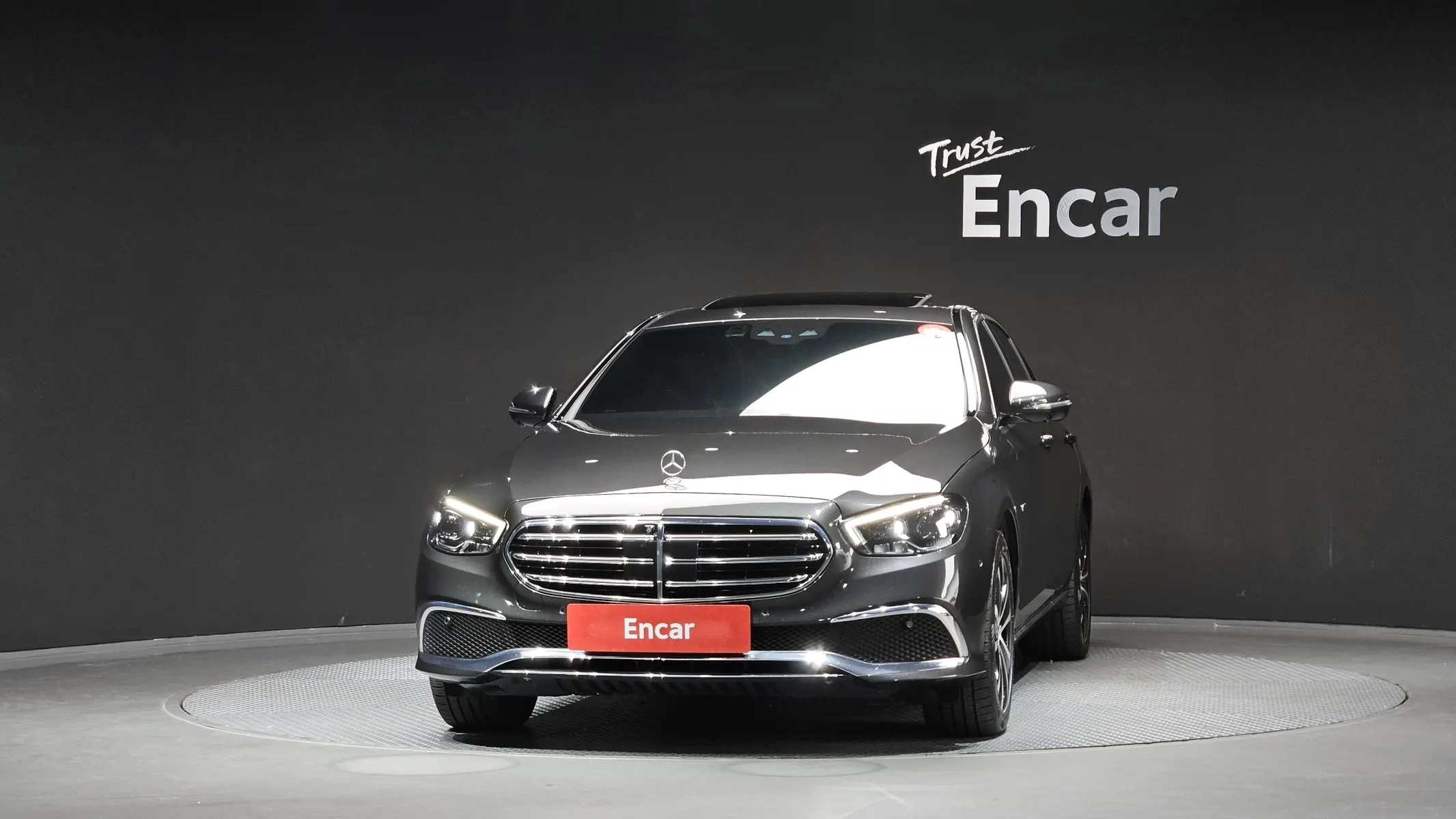 Mercedes-Benz E-Class W213 E300e 4MATIC 2021 3/35