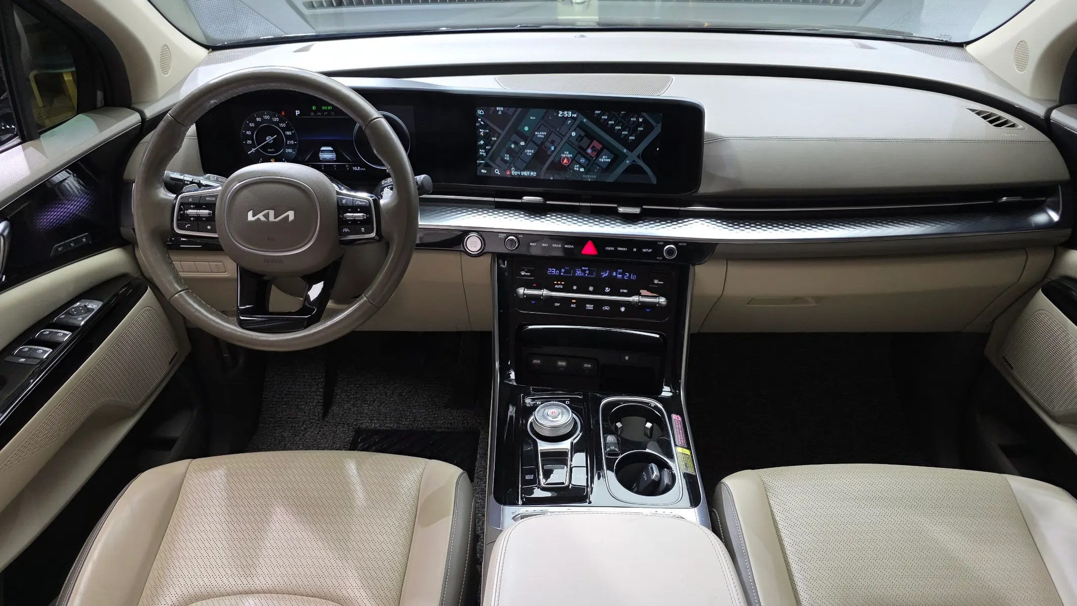 Kia Carnival 9 2022 4/5