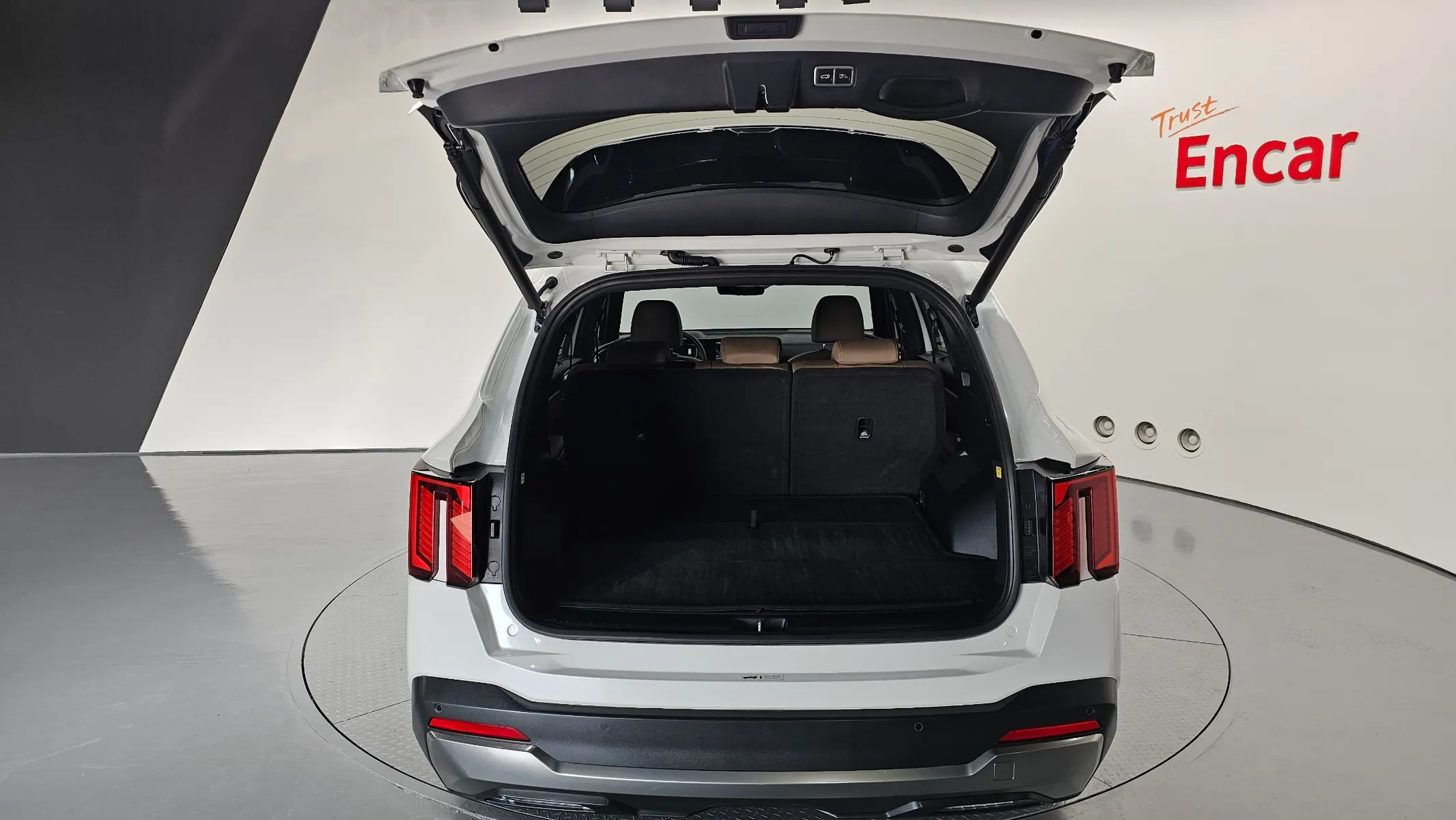 Kia 4 HEV 1.6 2WD 2024 37/38