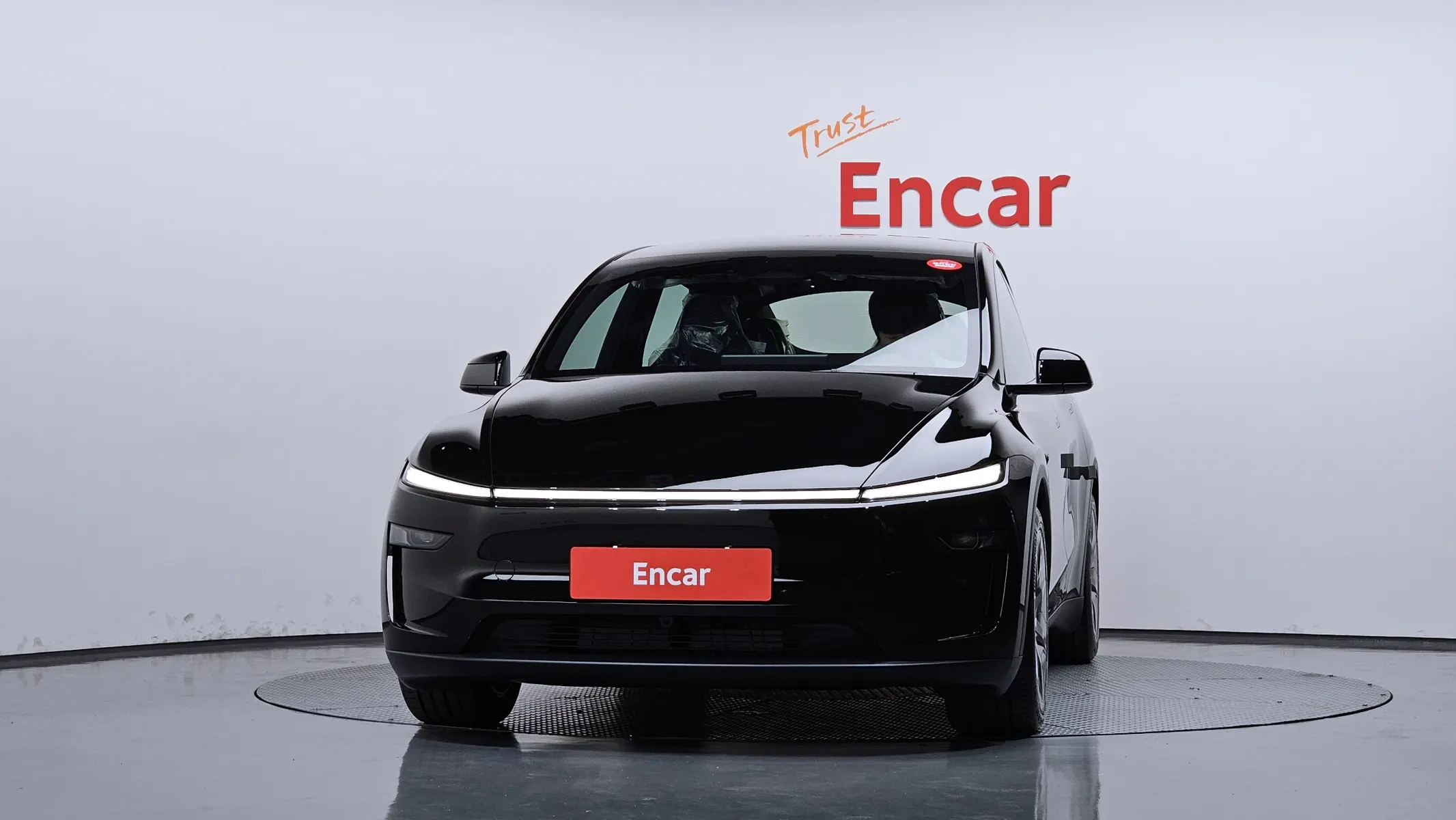 Tesla Y L AWD 2026 3/39
