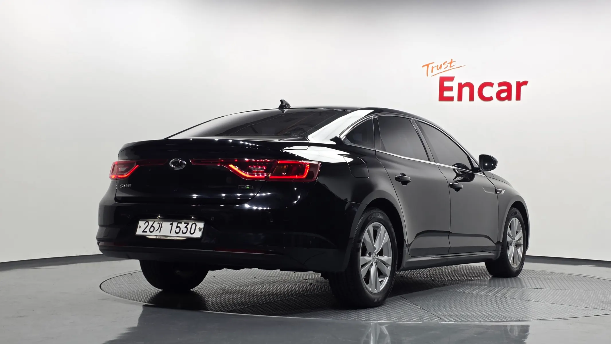 Renault Korea SM6 2.0 LPe SE () 2019 2/37