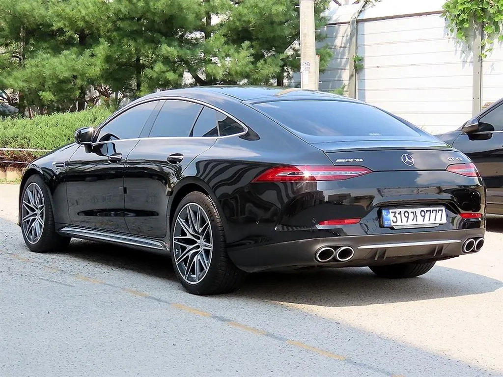 Mercedes-Benz AMG GT 4 43 4MATIC+ 2023 2/21