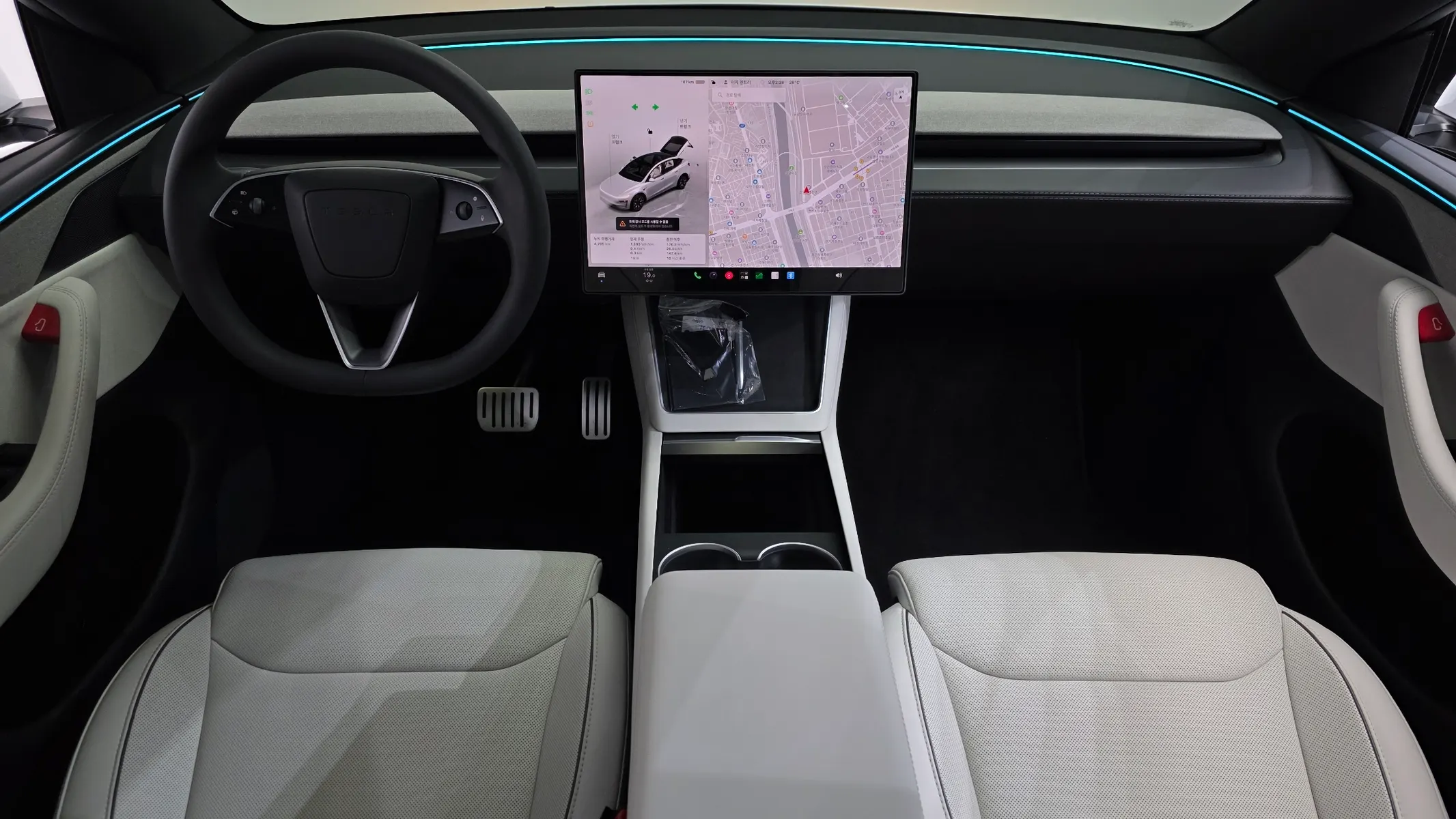 Tesla Y L AWD 2026 4/5