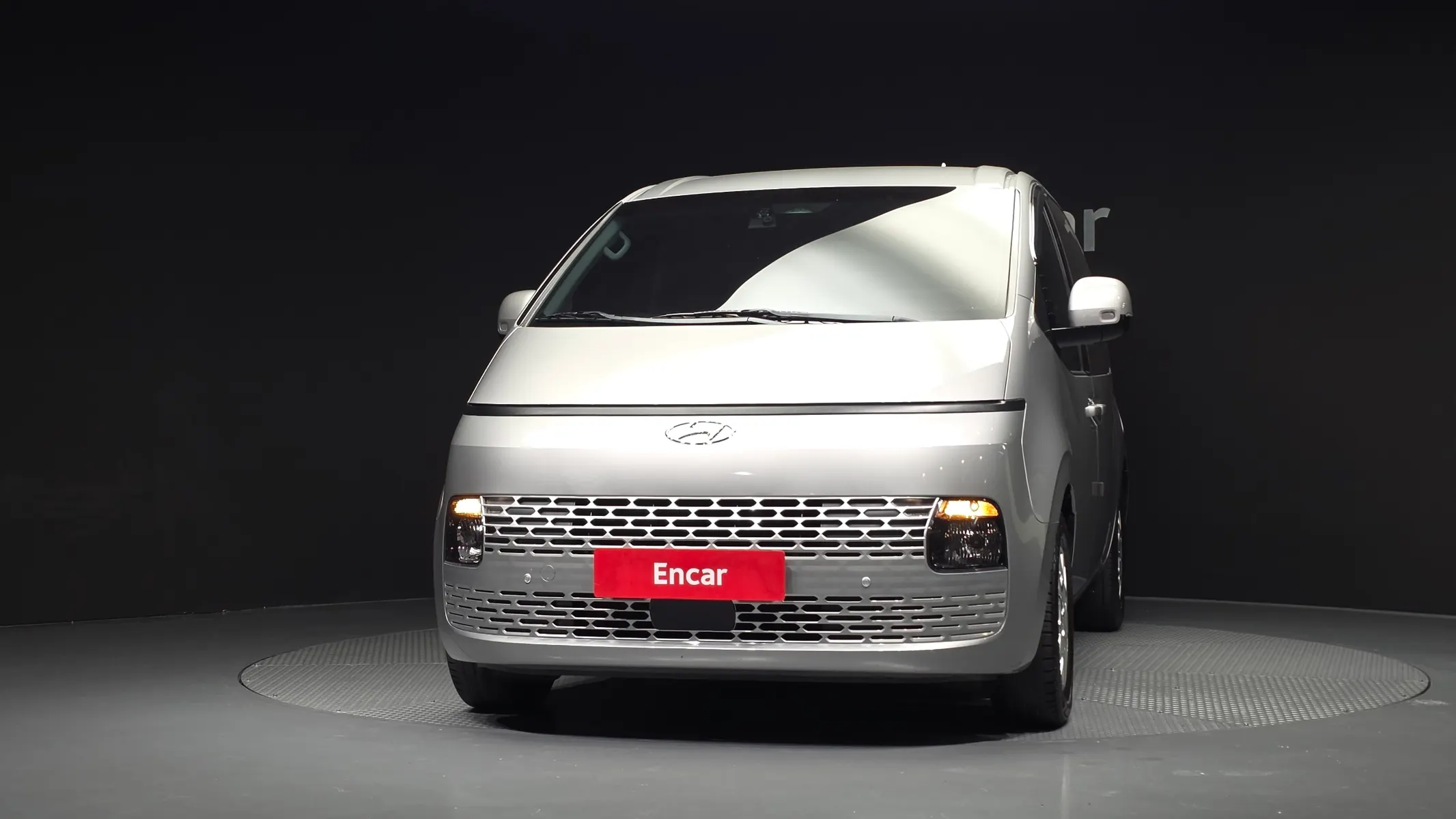 Hyundai Staria L3.5 3 2023 2/5