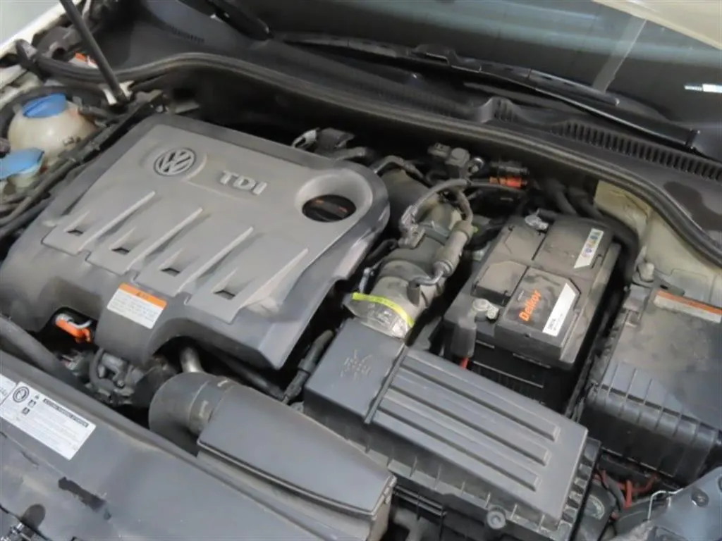Volkswagen 6 2.0 TDI 2013 20/21