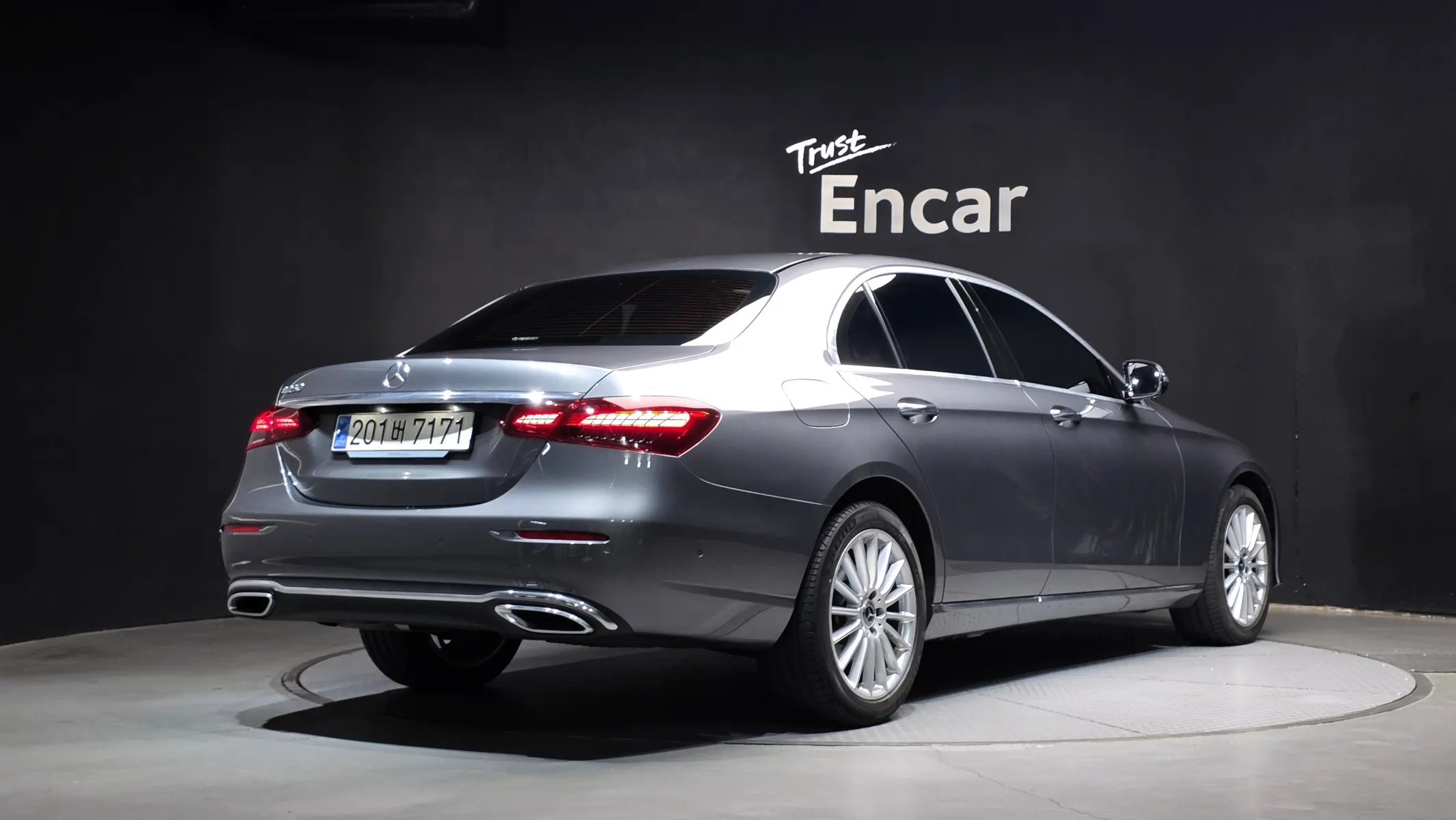 Mercedes-Benz E-Class W213 E250 2023 2/31