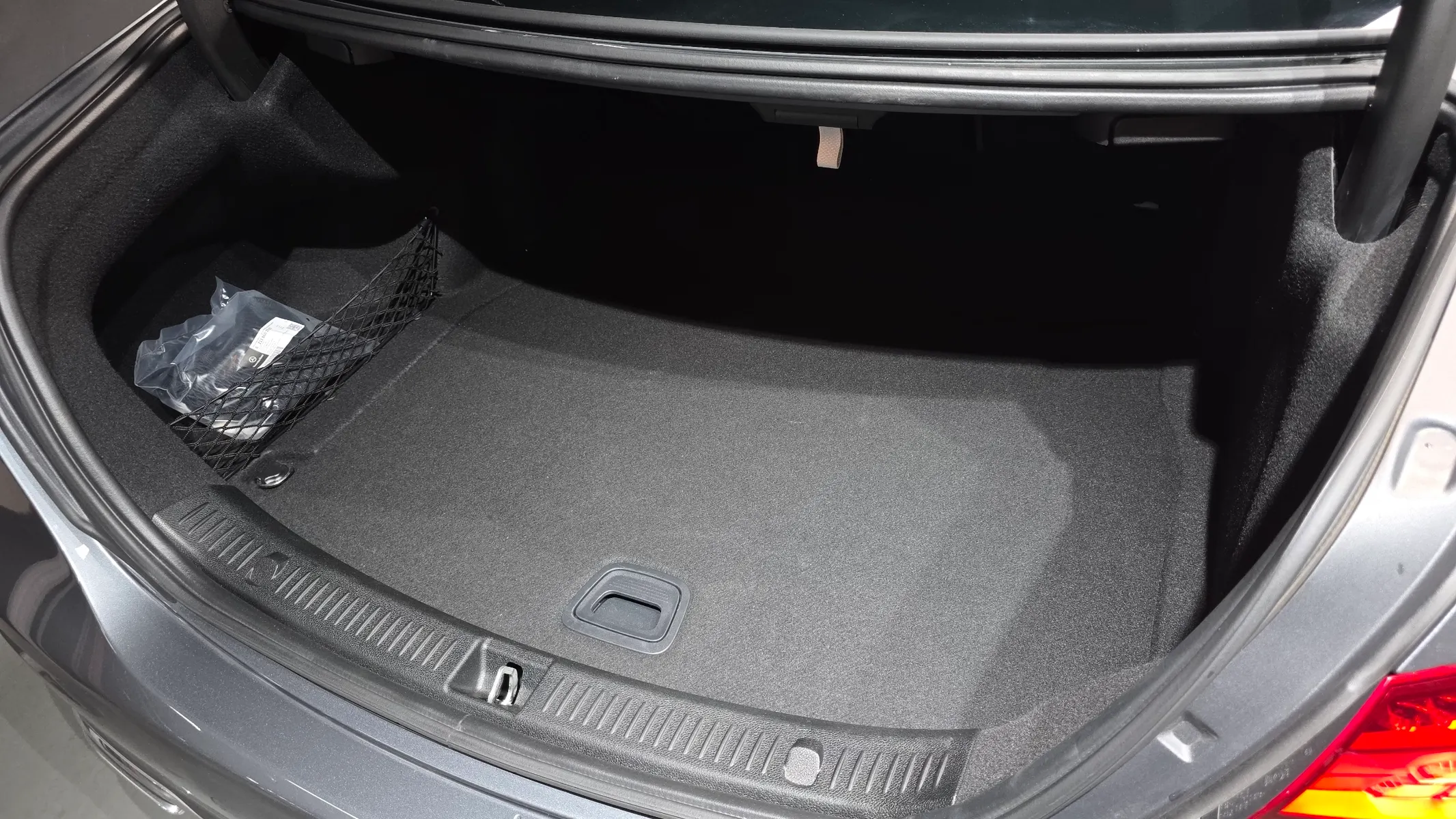 Mercedes-Benz E-Class W213 E250 2023 30/31