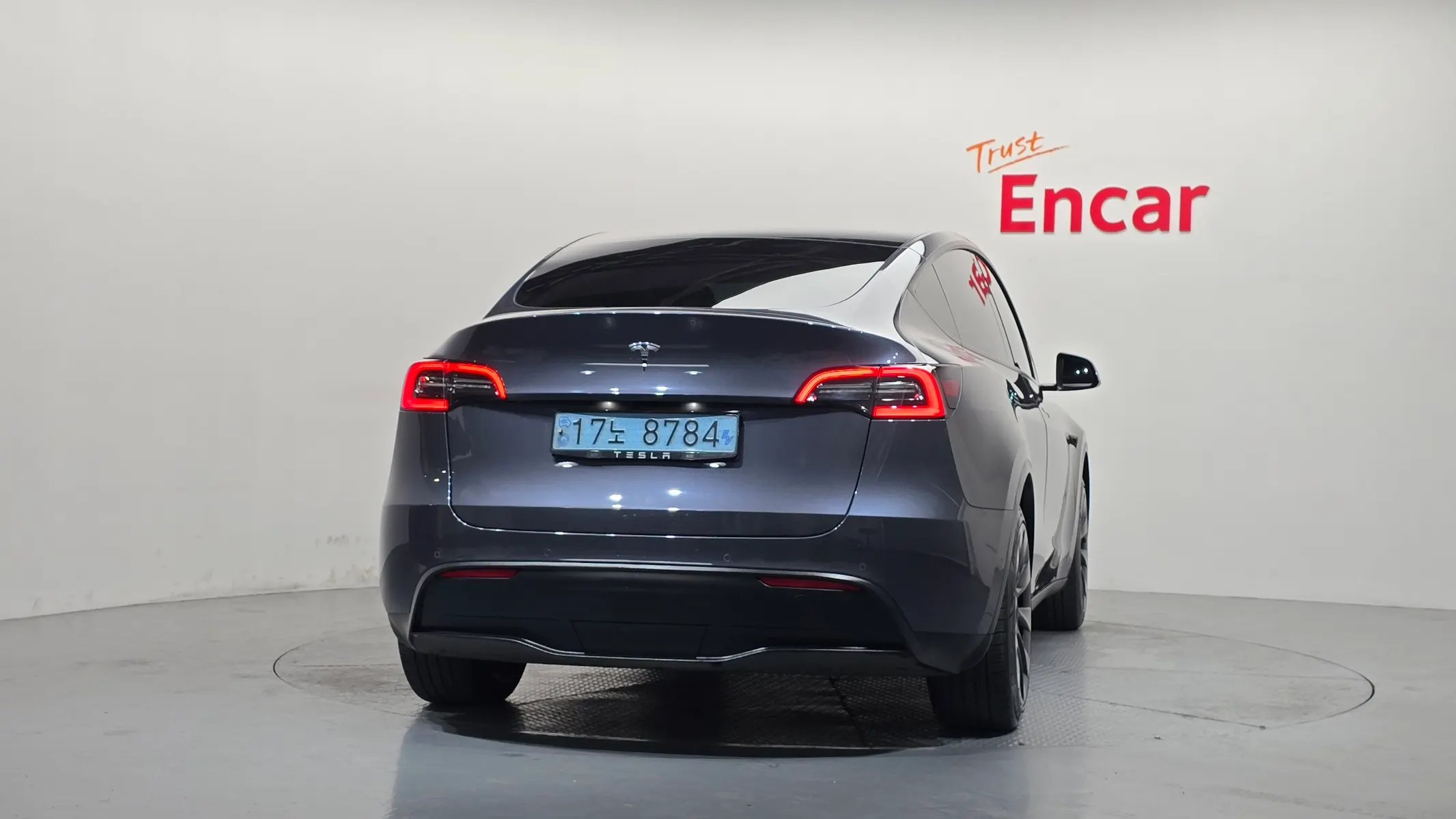 Tesla Y RWD 2021 3/5