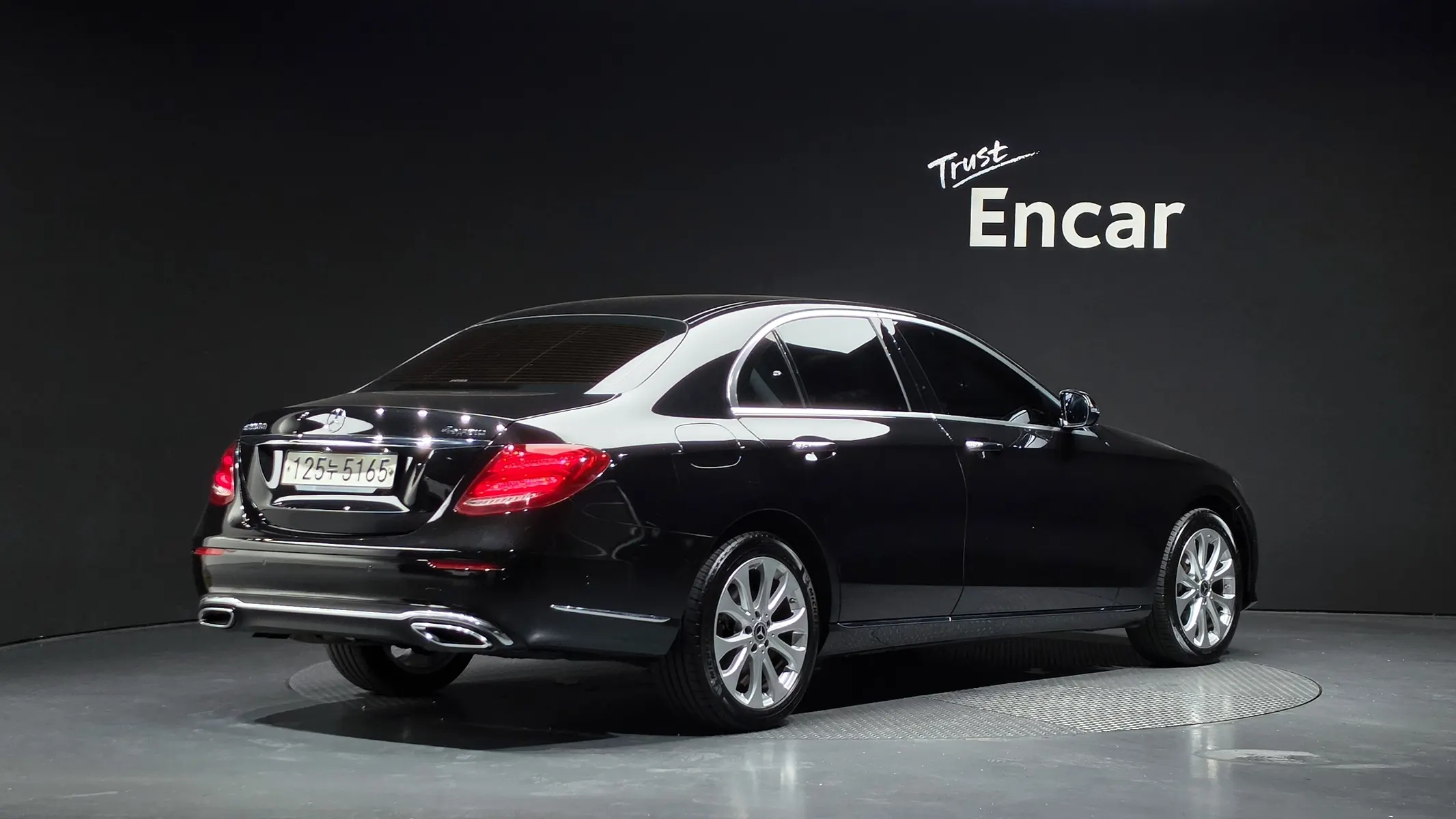Mercedes-Benz E-Class W213 E220d 4MATIC 2017 2/21