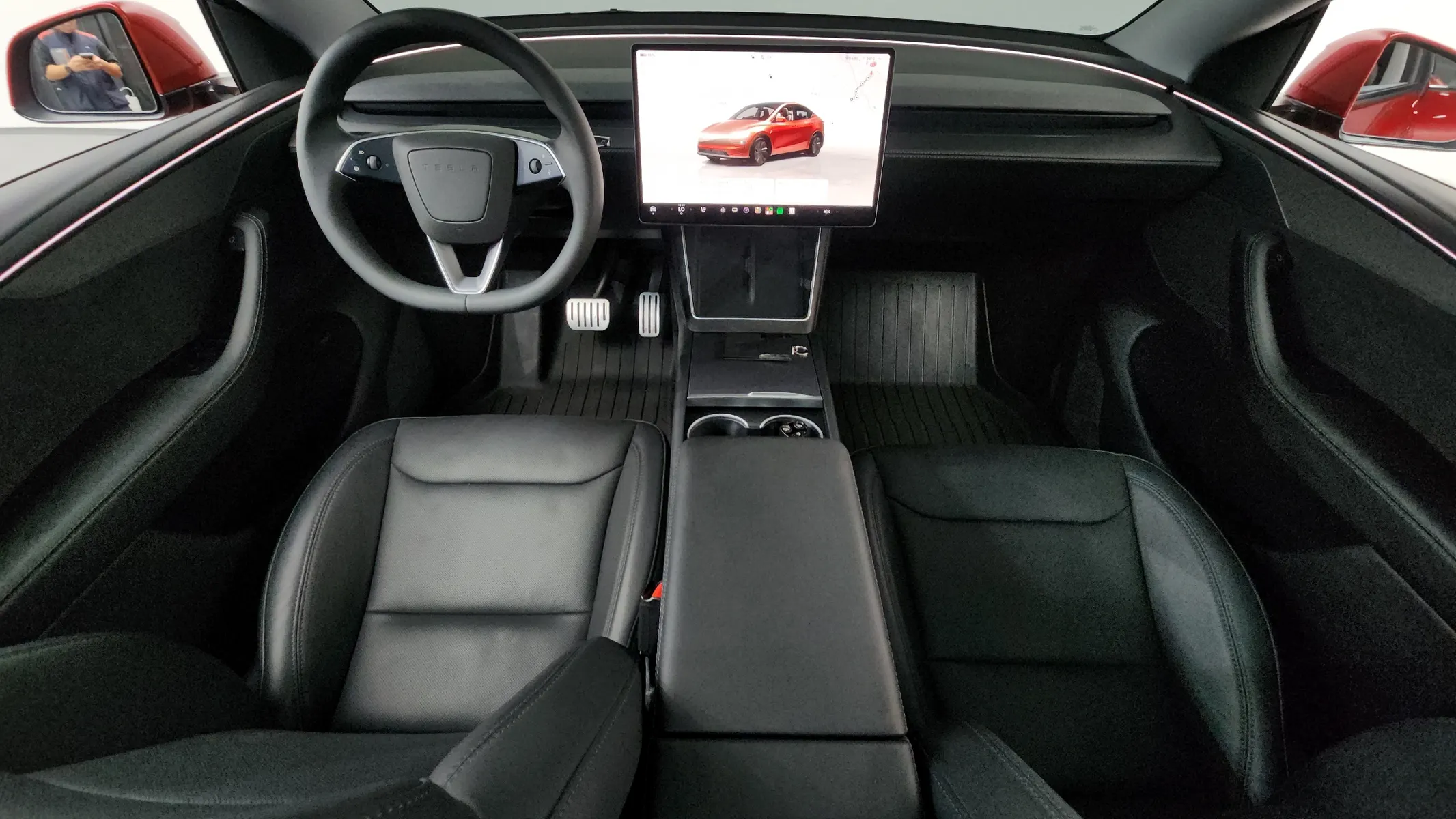 Tesla Y AWD 2025 4/5