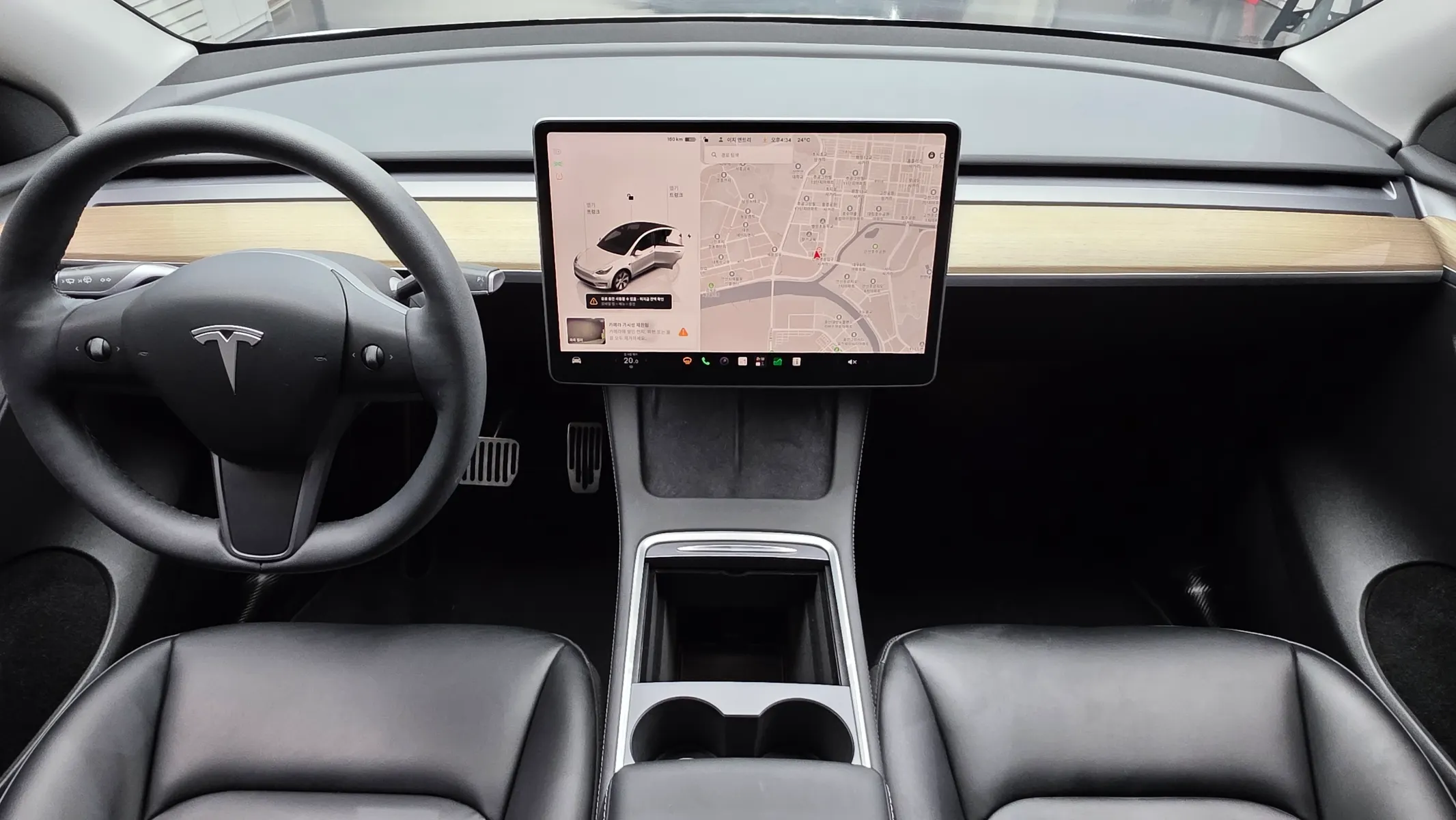 Tesla Y RWD 2023 4/5