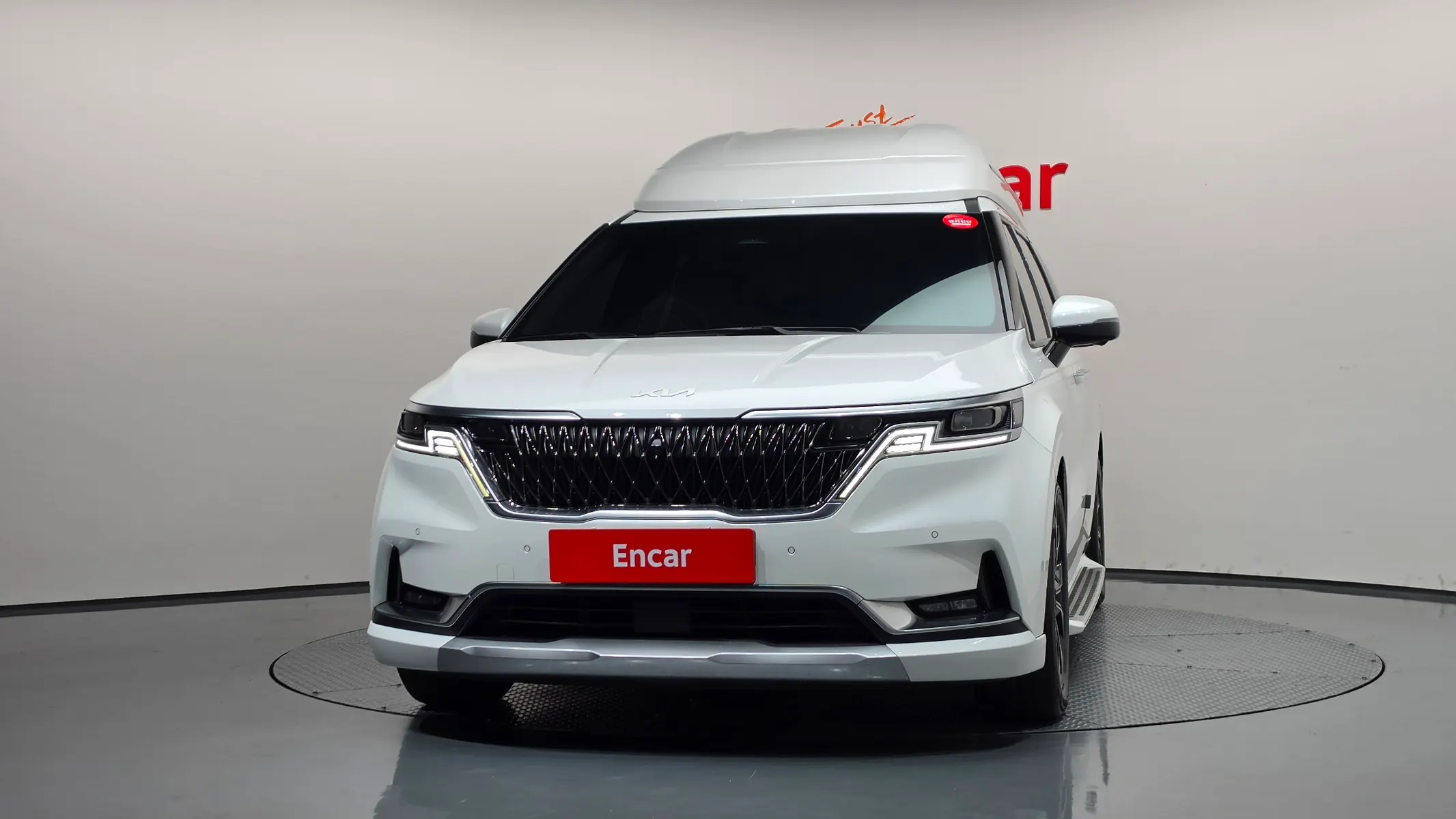 Kia Carnival 9 2021 2/5
