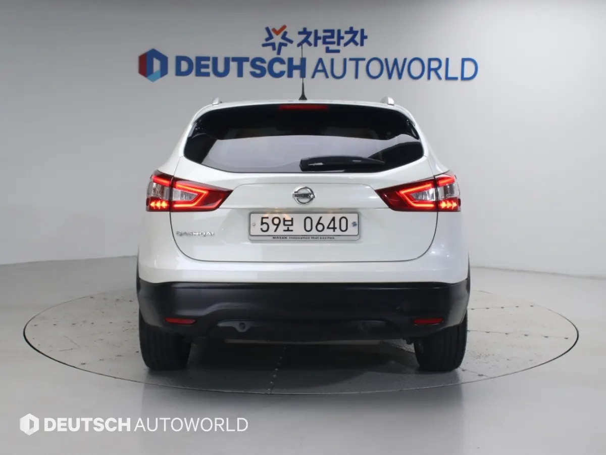 Nissan 2 1.6 SL 2016 3/5