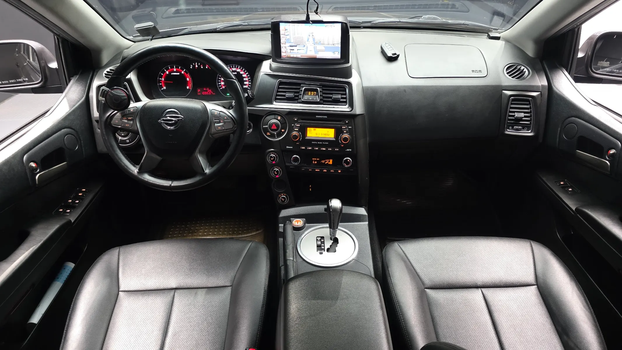 KG Mobility 코란도 스포츠 2.2 4WD 2016 4/5