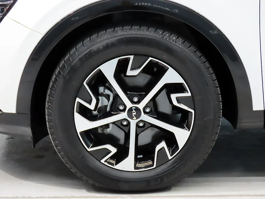Kia 5 2WD 2022 20/21
