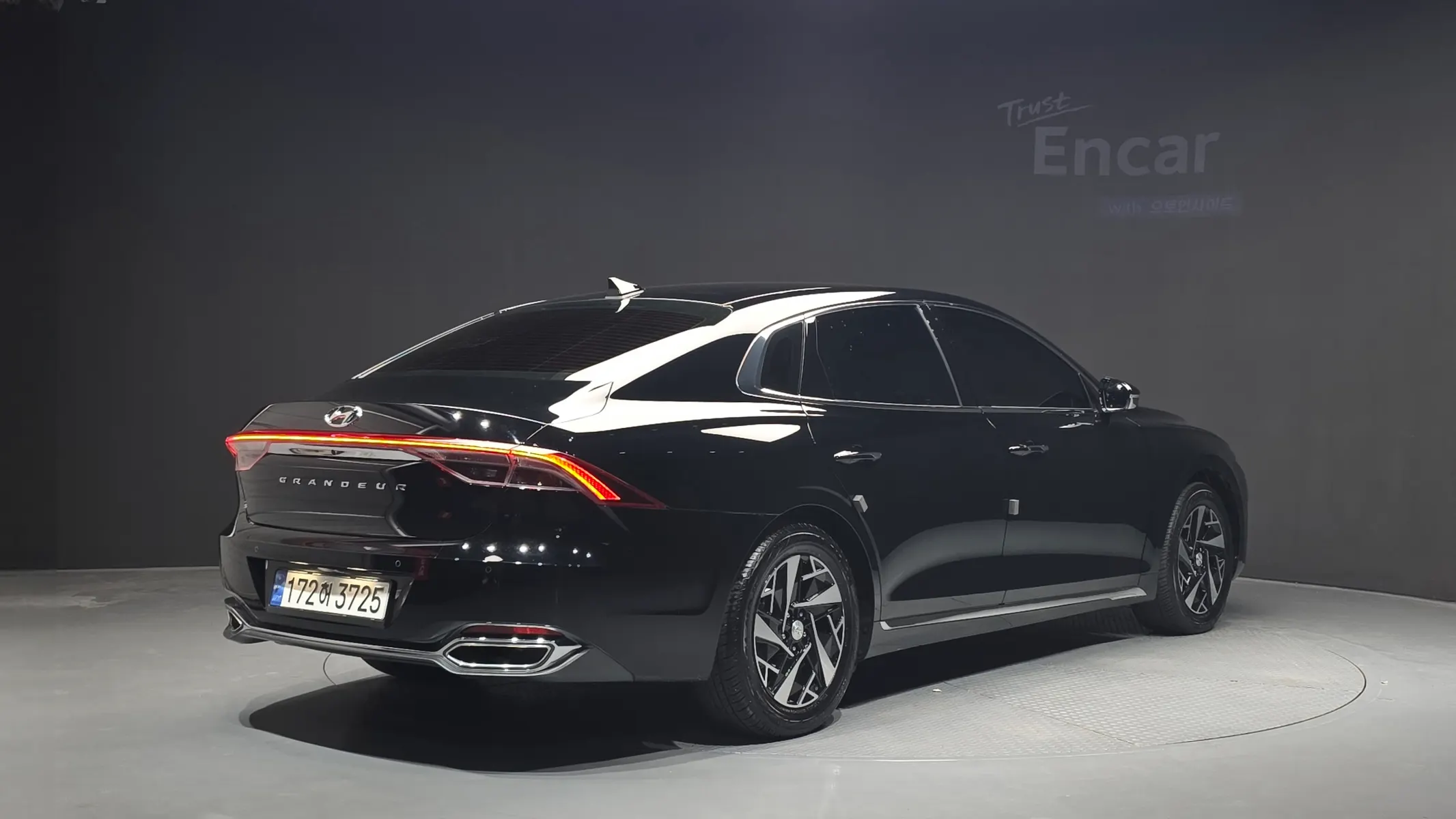 Hyundai IG 2022 2/33