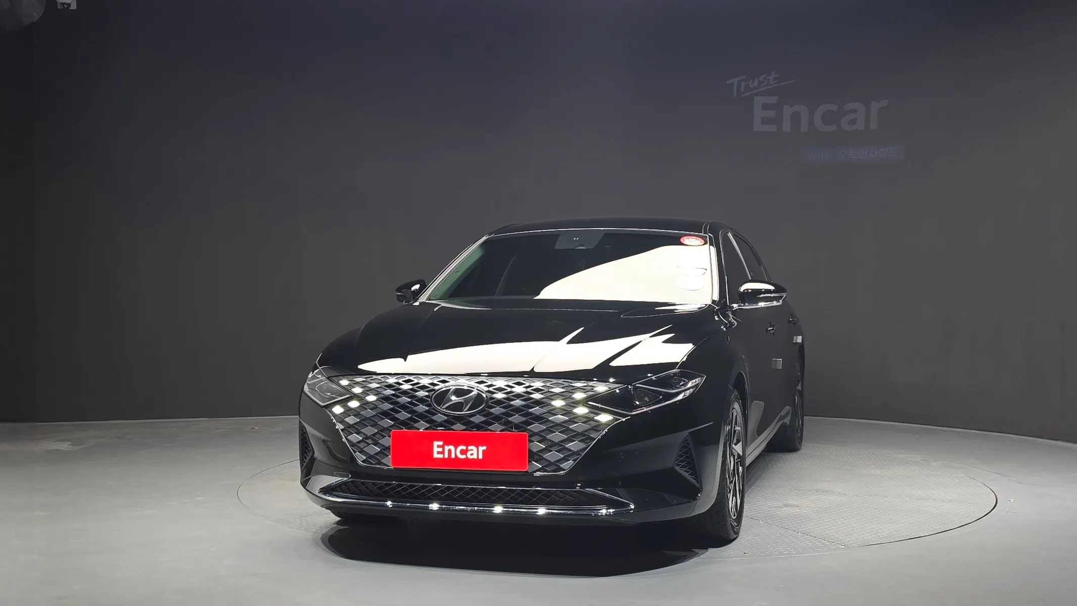 Hyundai IG 2022 3/33