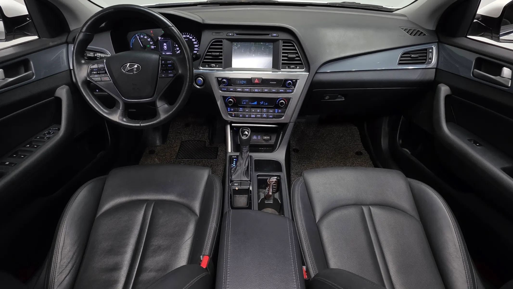 Hyundai LF 2.0 HEV 2016 4/5