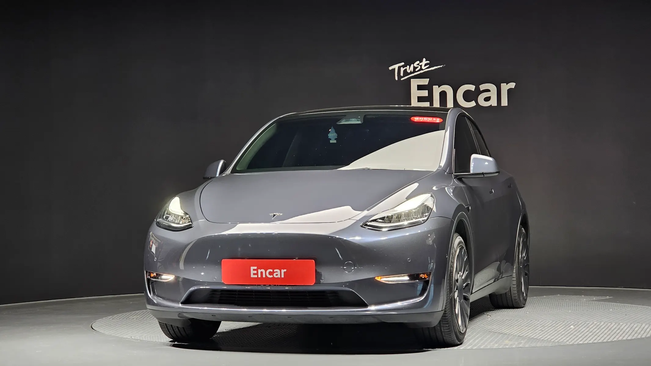 Tesla Y AWD 2022 2/5