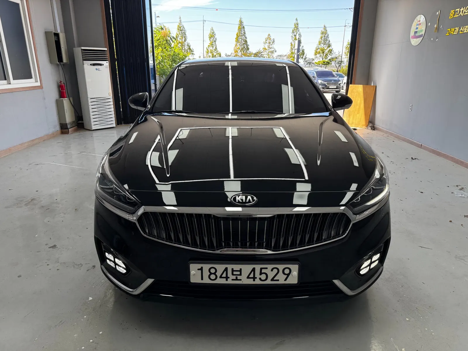 Kia K7 2019 2/5