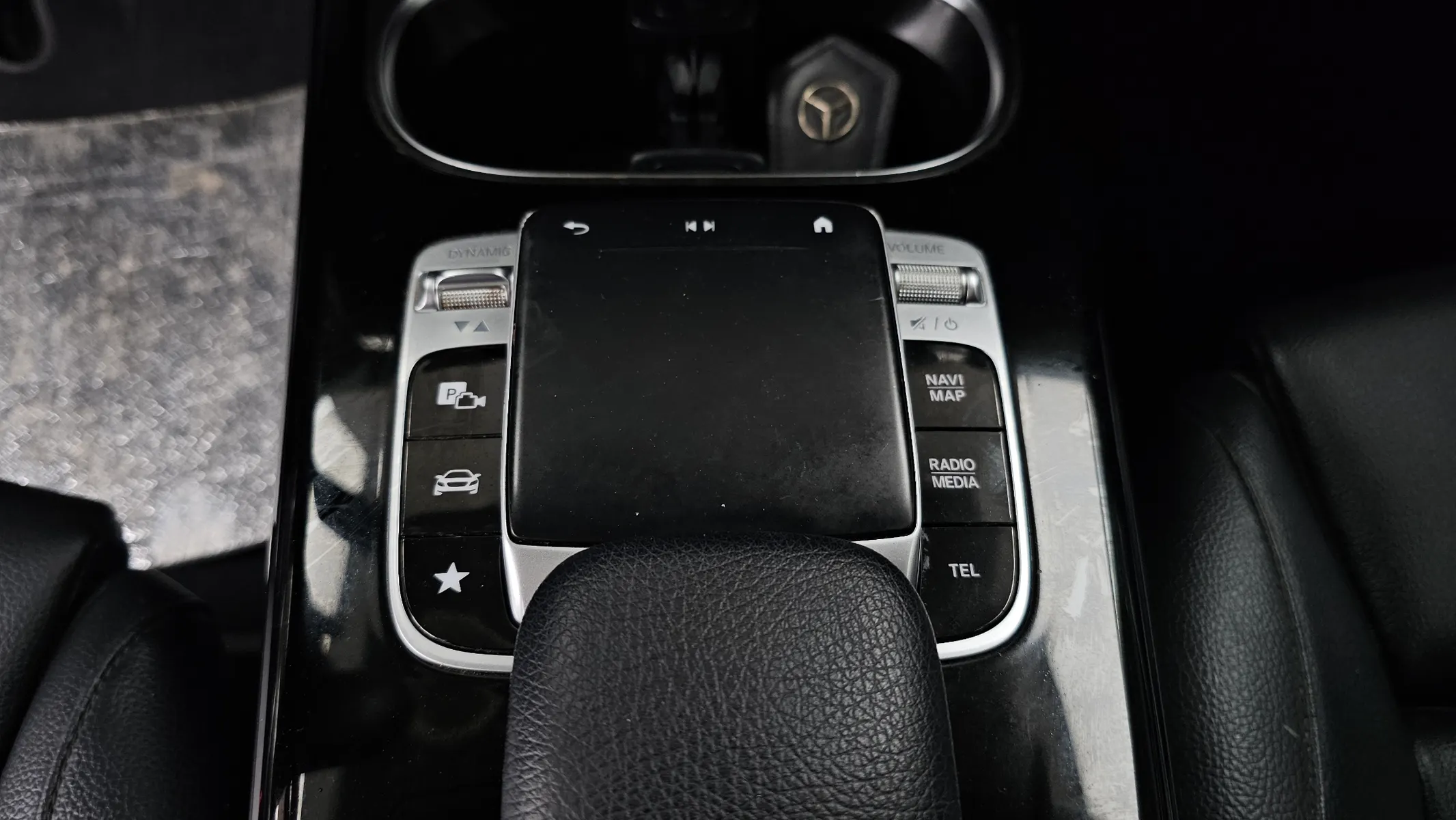Mercedes-Benz A-Class W177 A220 2020 32/33