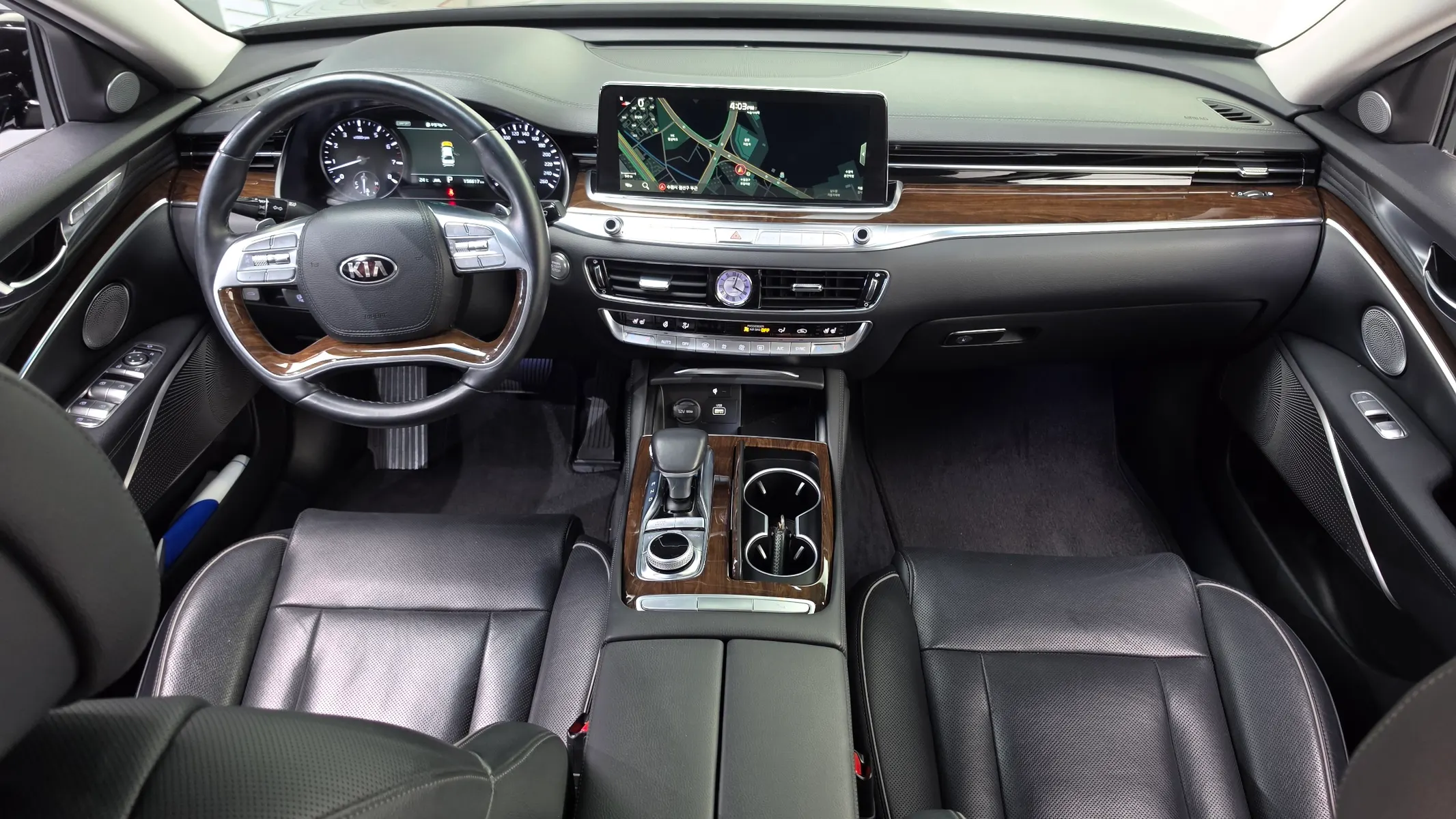 Kia K9 3.8 GDI AWD 2020 4/5
