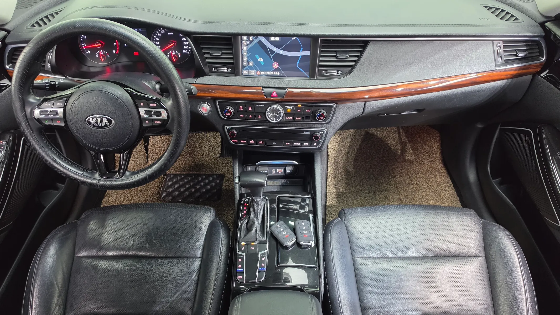 Kia K7 3.0 LPI () 2016 4/5