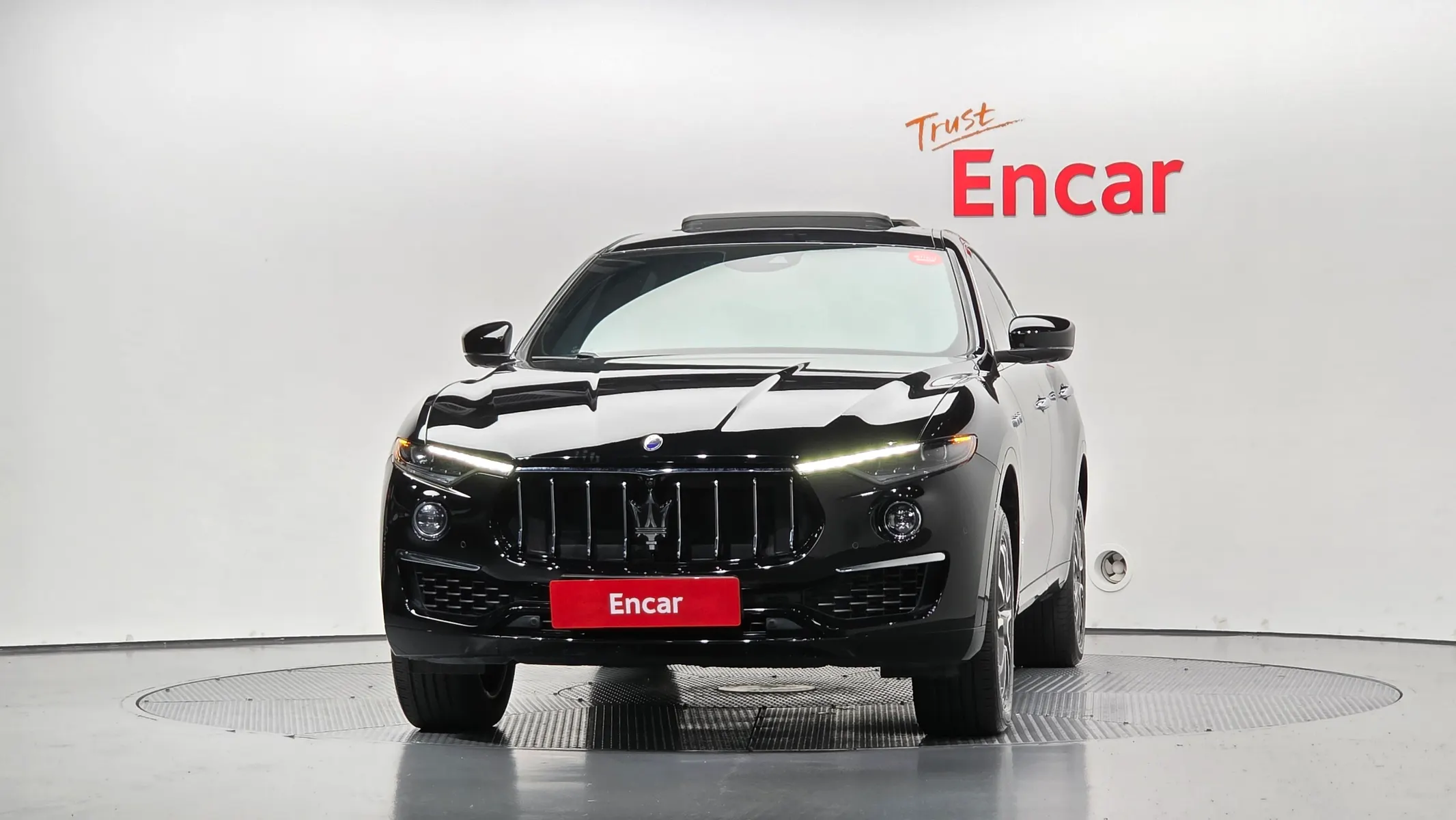 Maserati 르반떼 3.0 AWD 2020 2/5