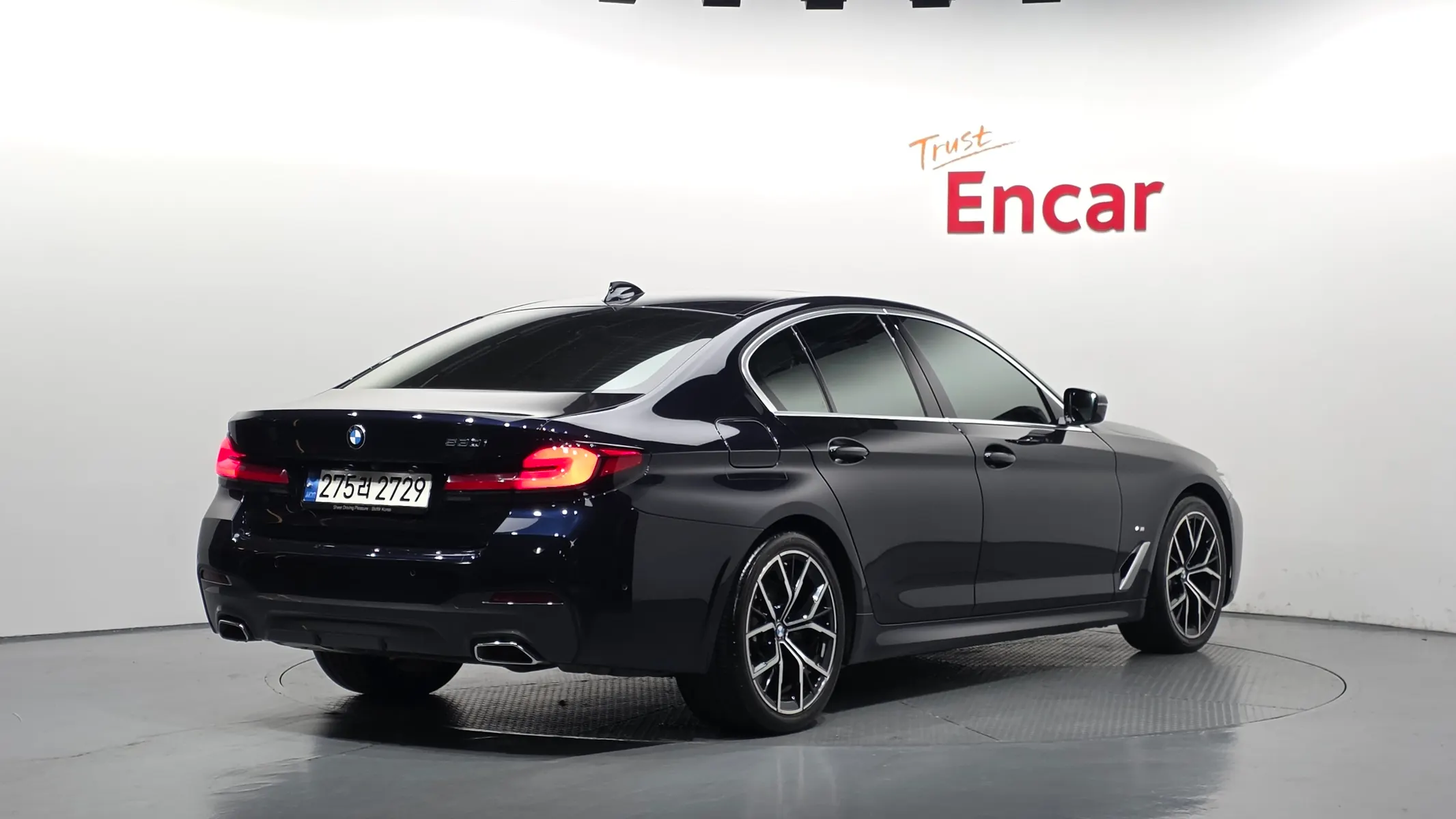 BMW 5 Series (G30) 530i M 2022 2/36