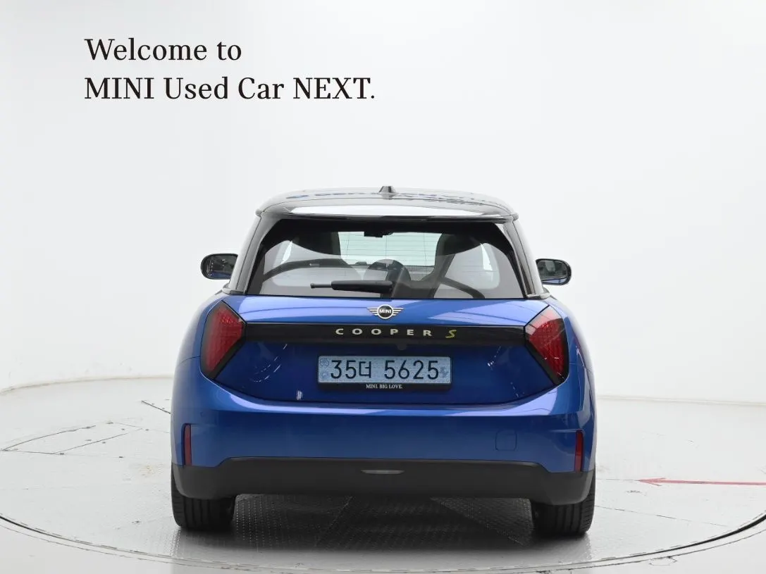 MINI 4 SE 2024 3/5