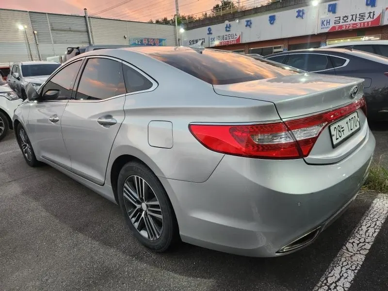 Hyundai Grandeur HG HG240 2013 3/5