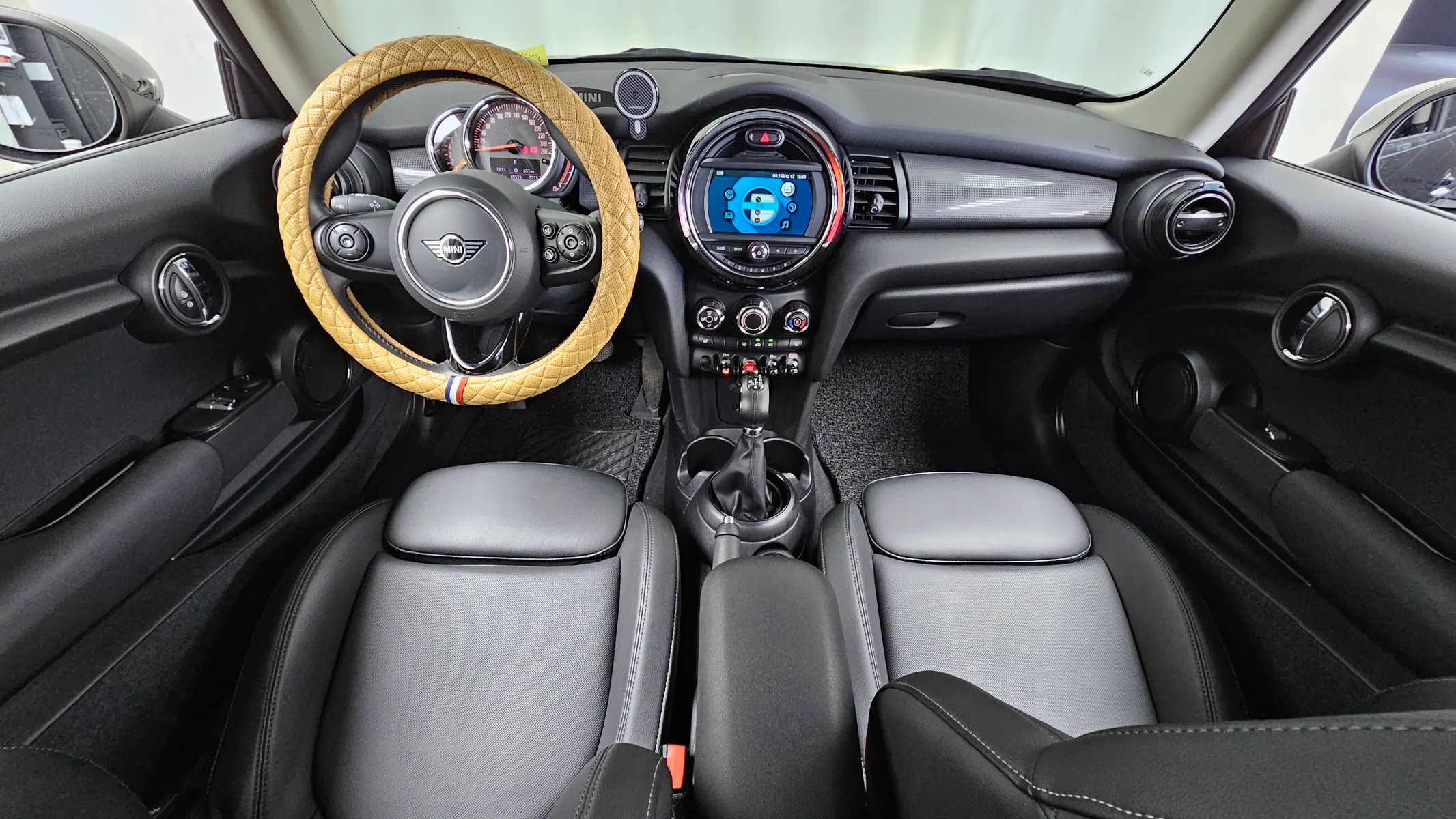 MINI 쿠퍼 2019 4/5