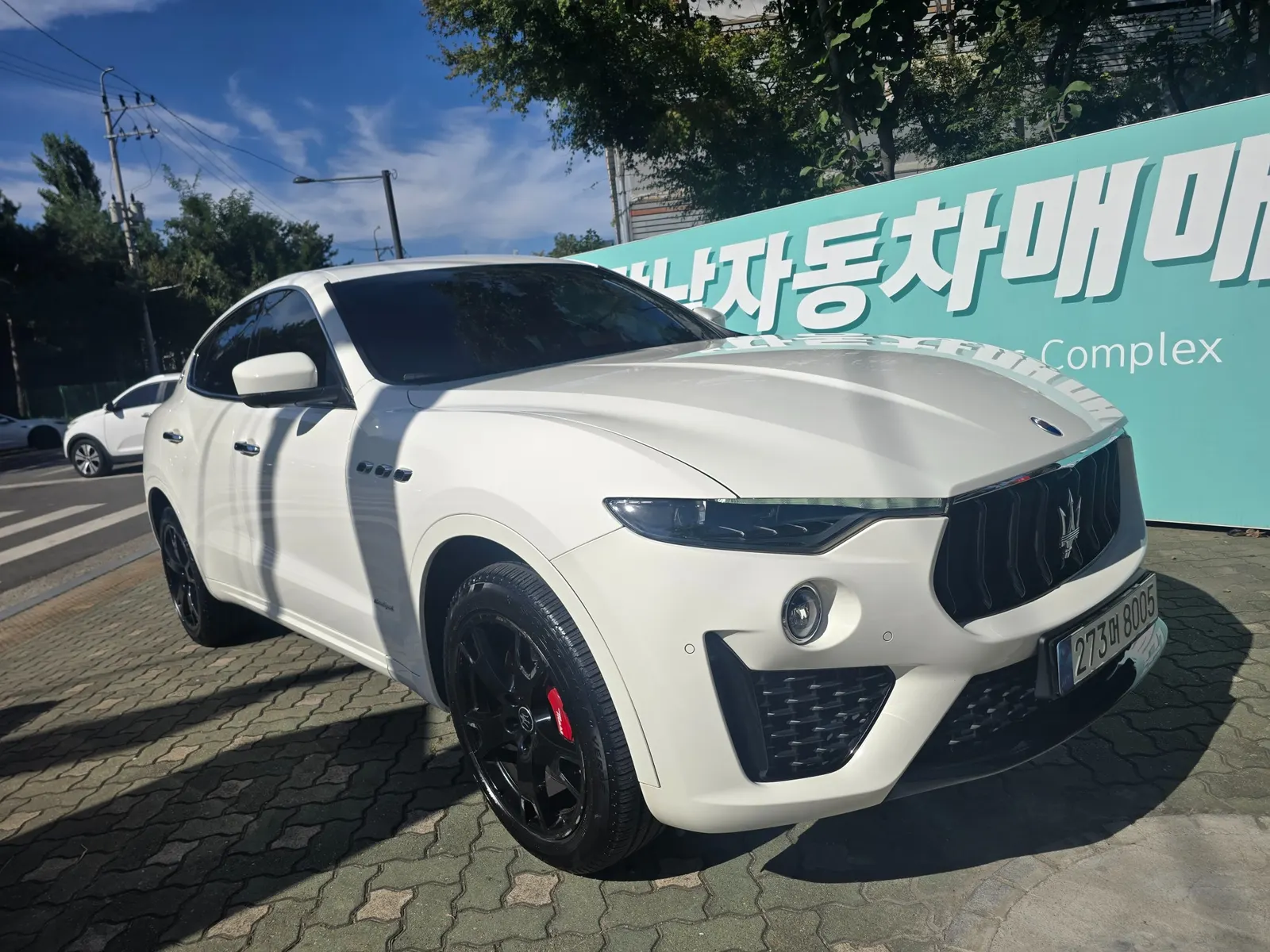 Maserati 르반떼 3.0 AWD 2020 2/5