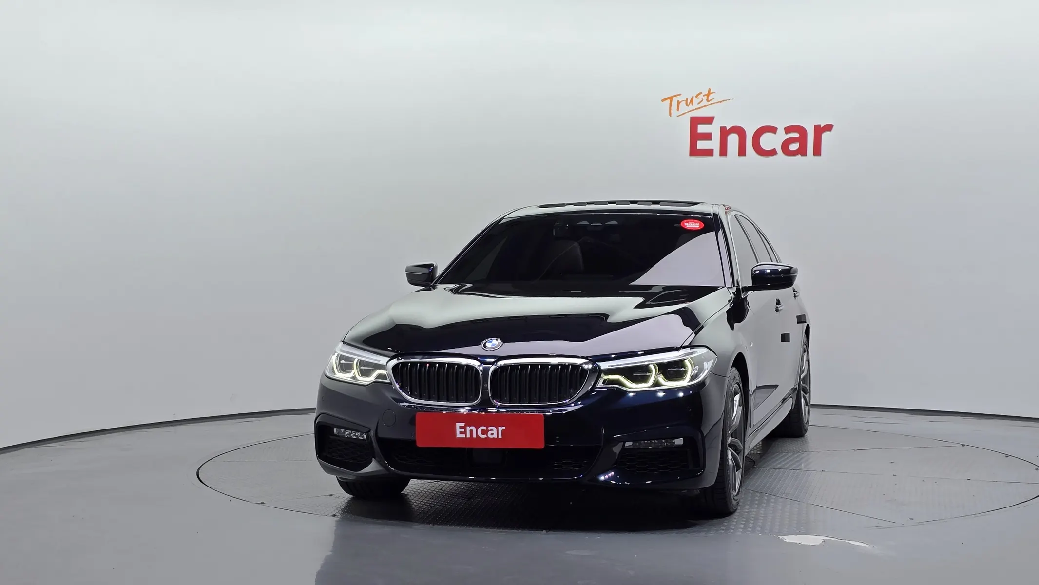 BMW 5 Series (G30) 530i xDrive M 2018 3/34