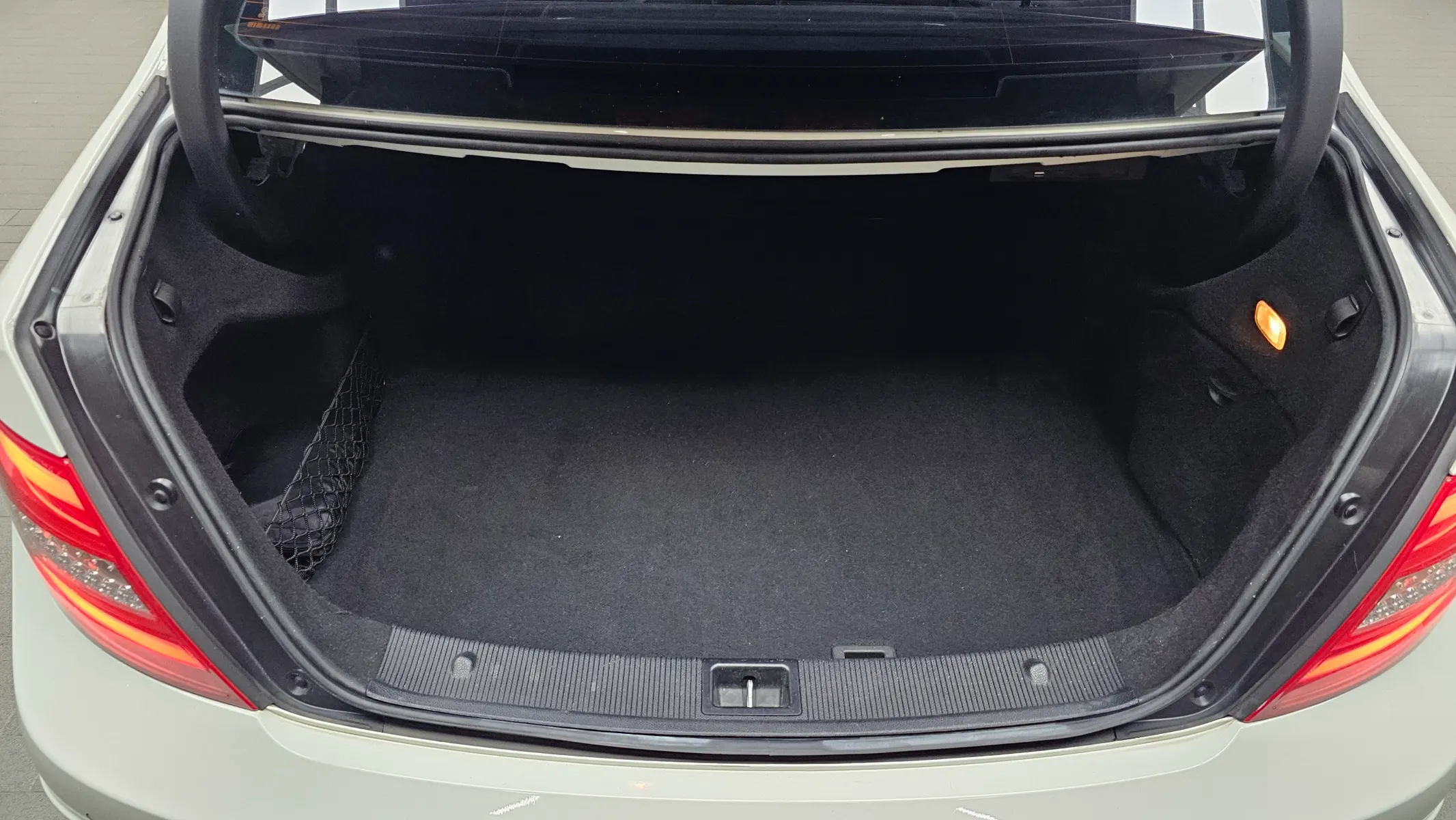 Mercedes-Benz C-Class W204 C200 CGI 2011 20/21
