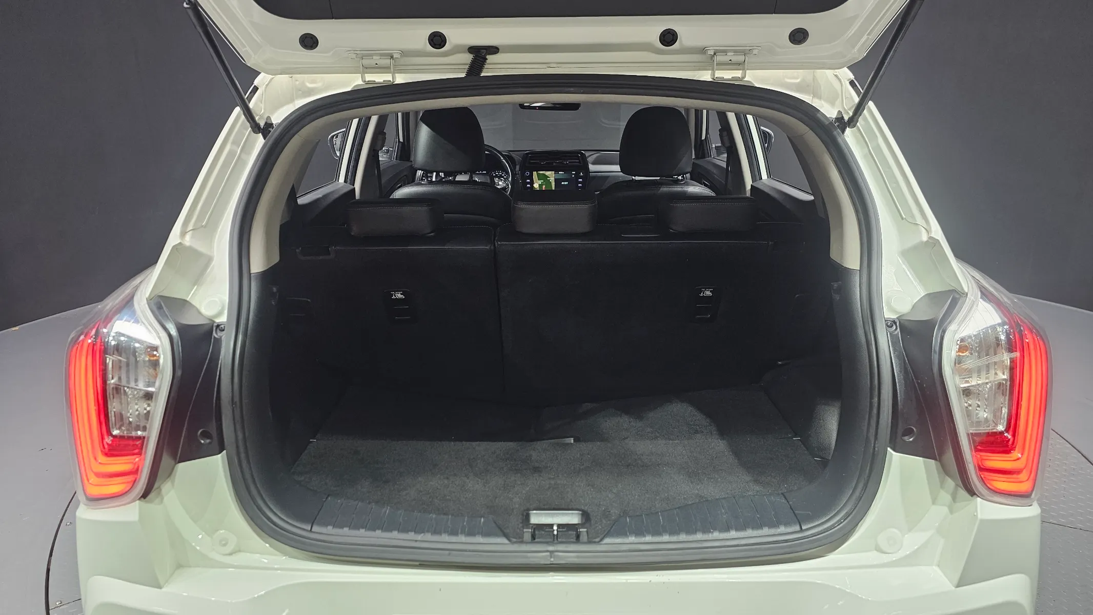 KG Mobility 베리 티볼리 1.5 2WD 2022 20/21