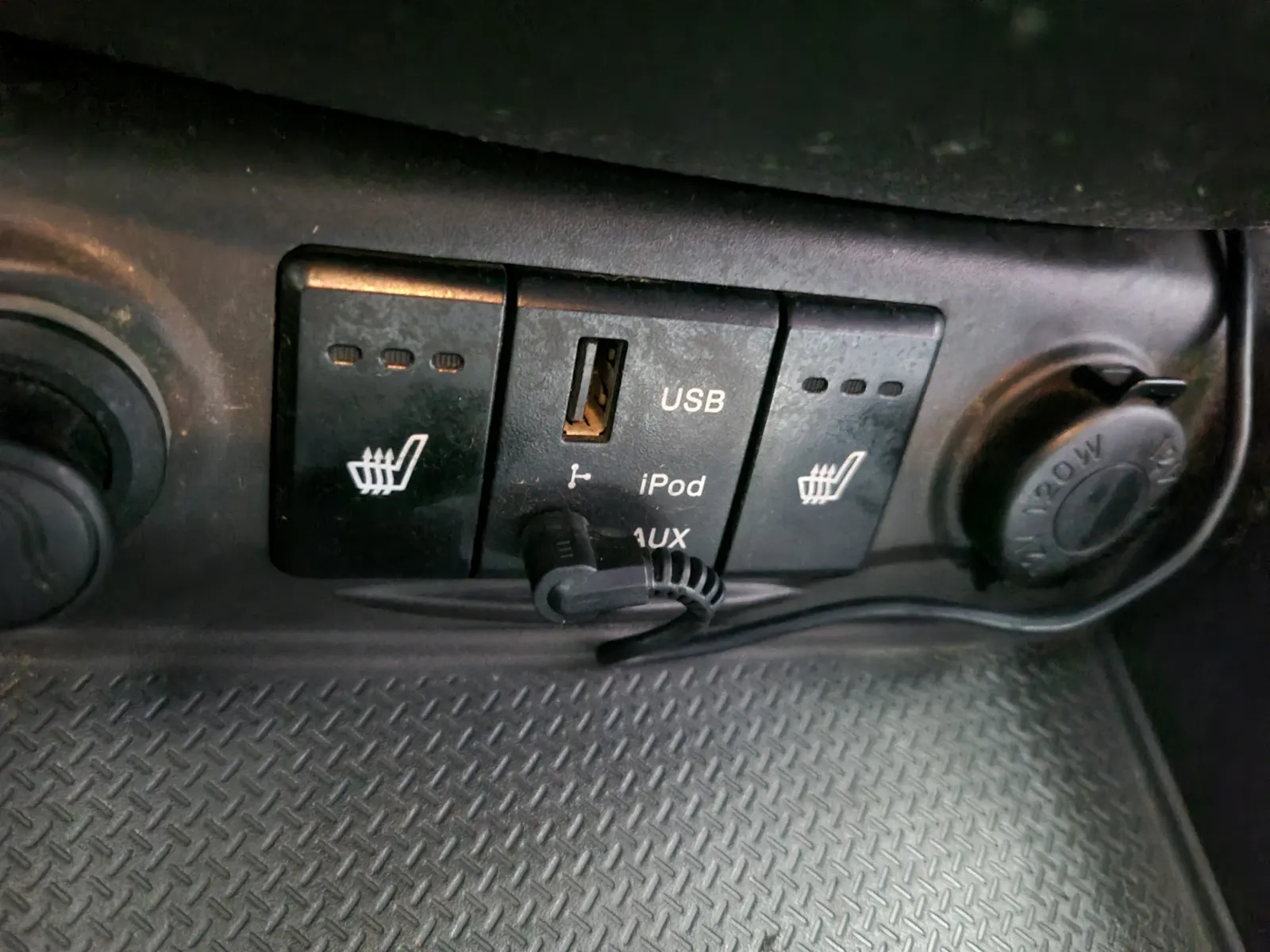 Hyundai CM 4WD(2.2 e-VGT) CLX 2011 4/5