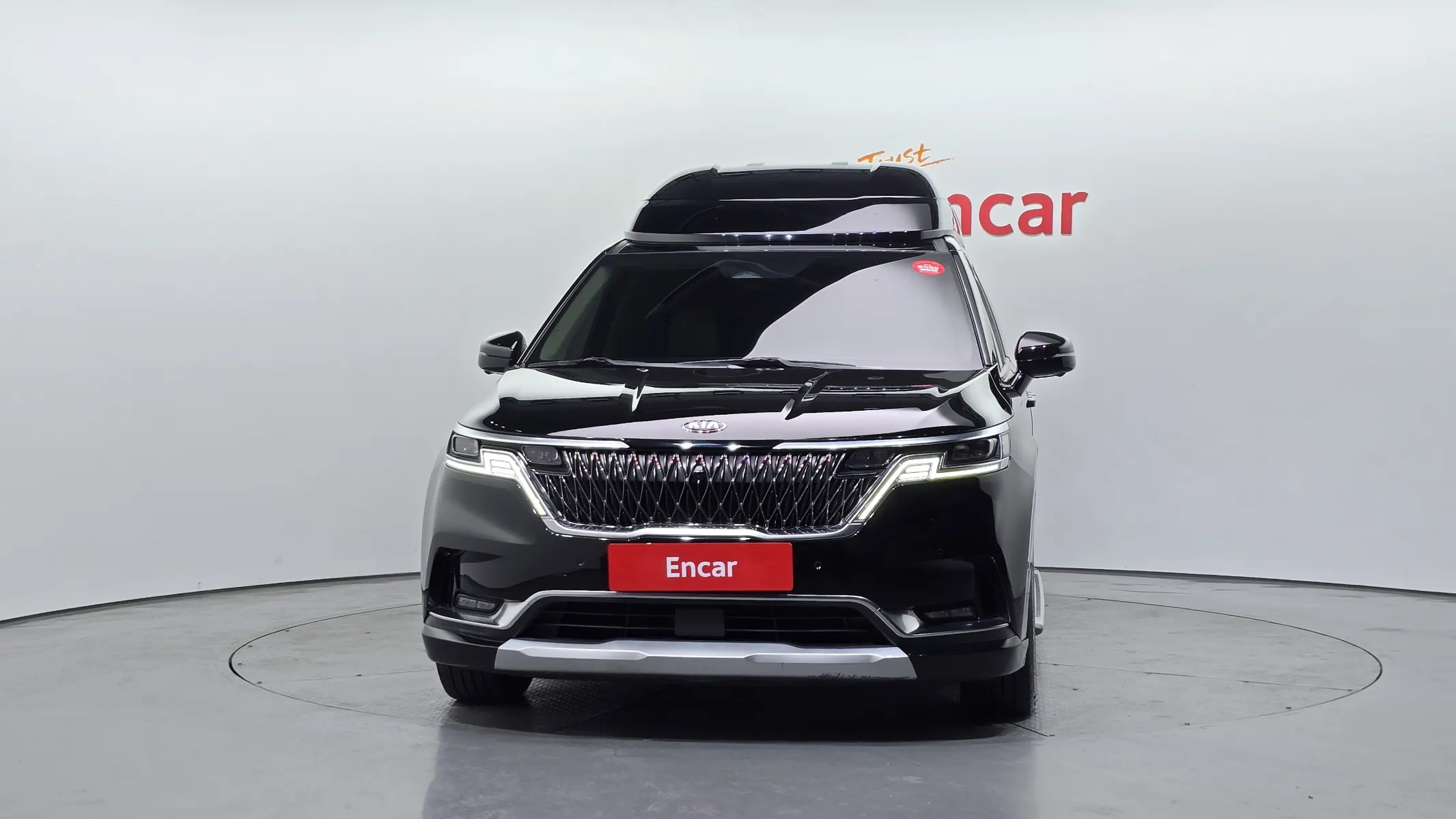 Kia Carnival 9 2021 2/5