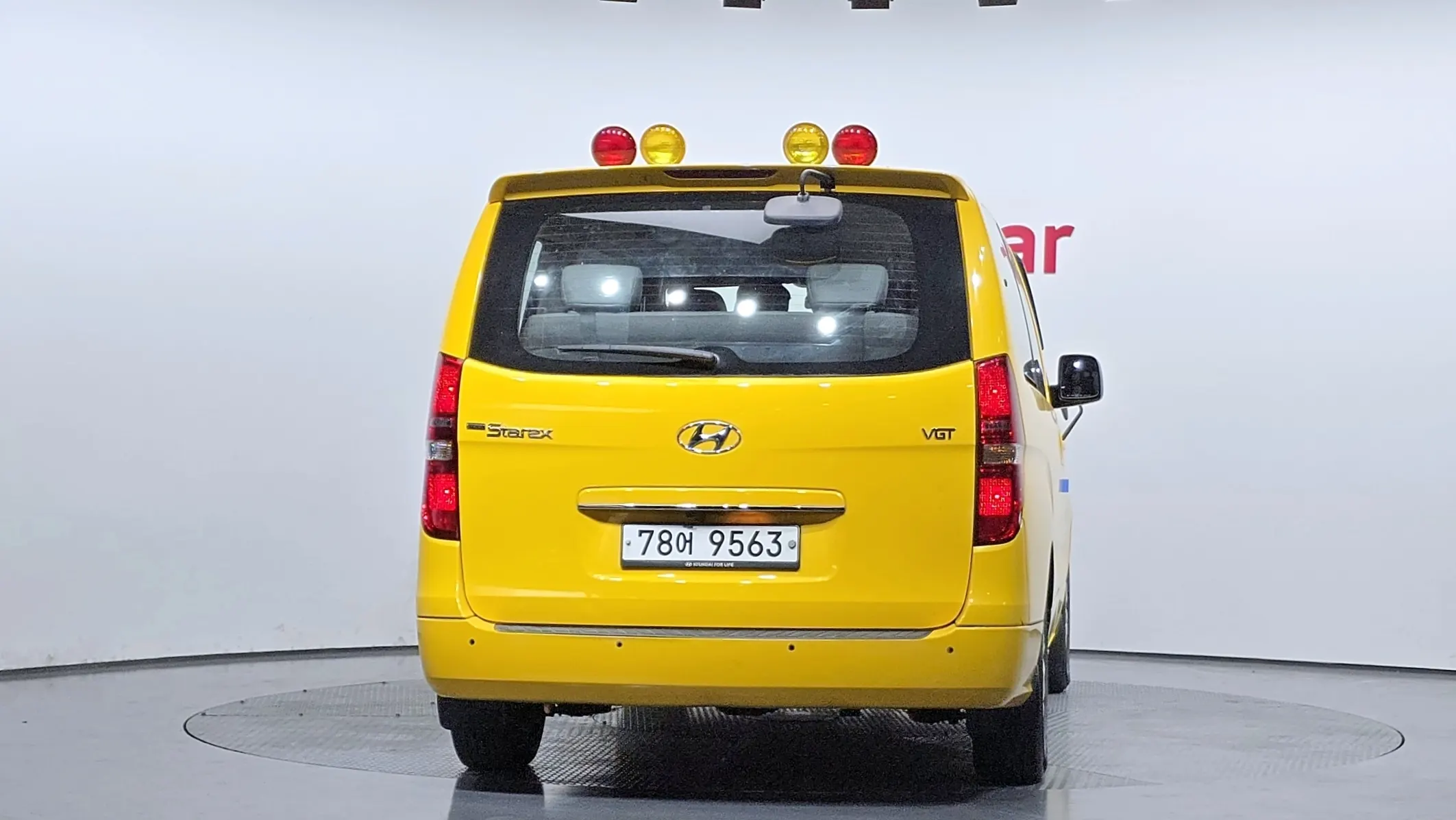 Hyundai Grand Starex 2015 3/5