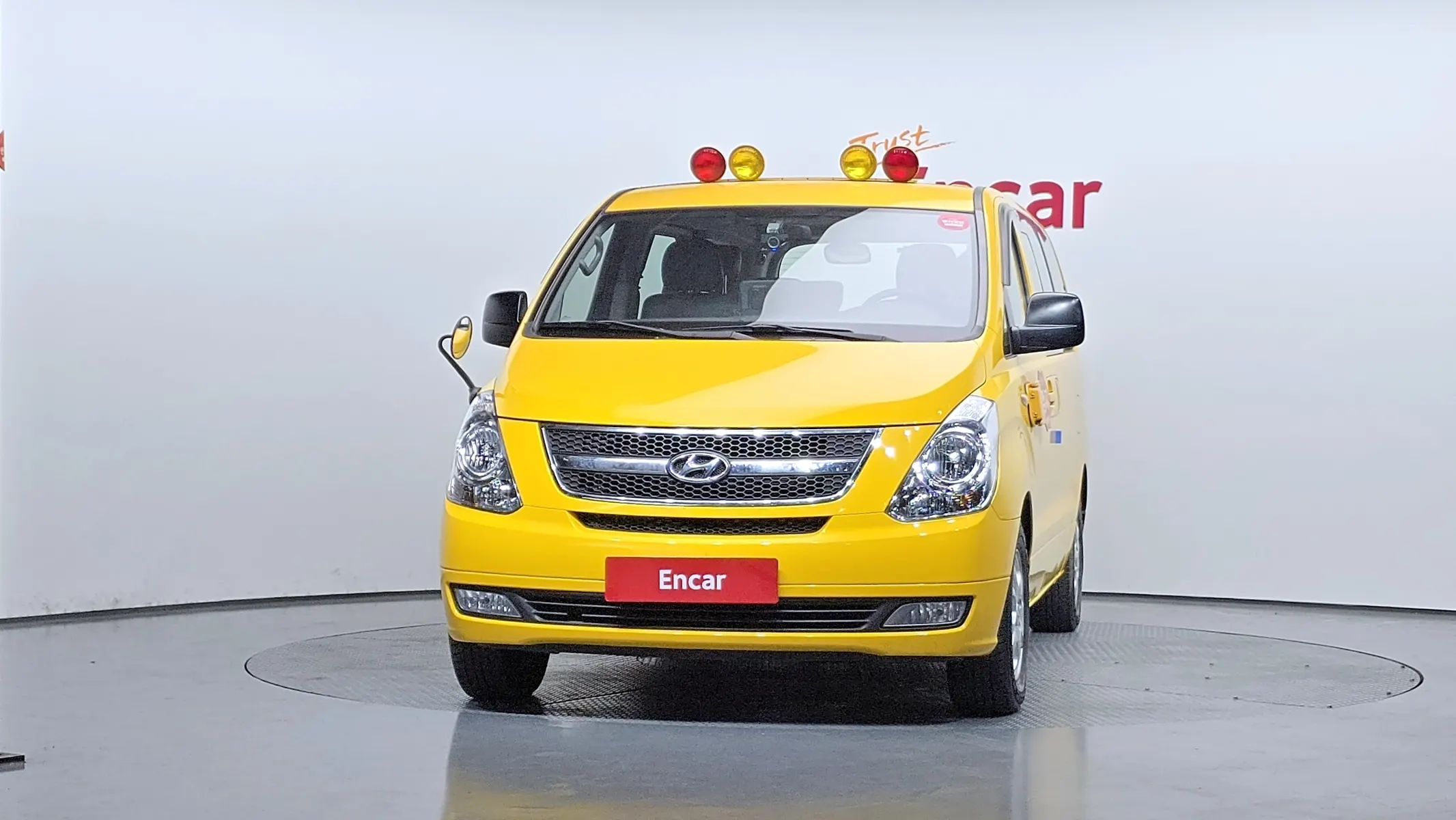 Hyundai Grand Starex 2015 2/5