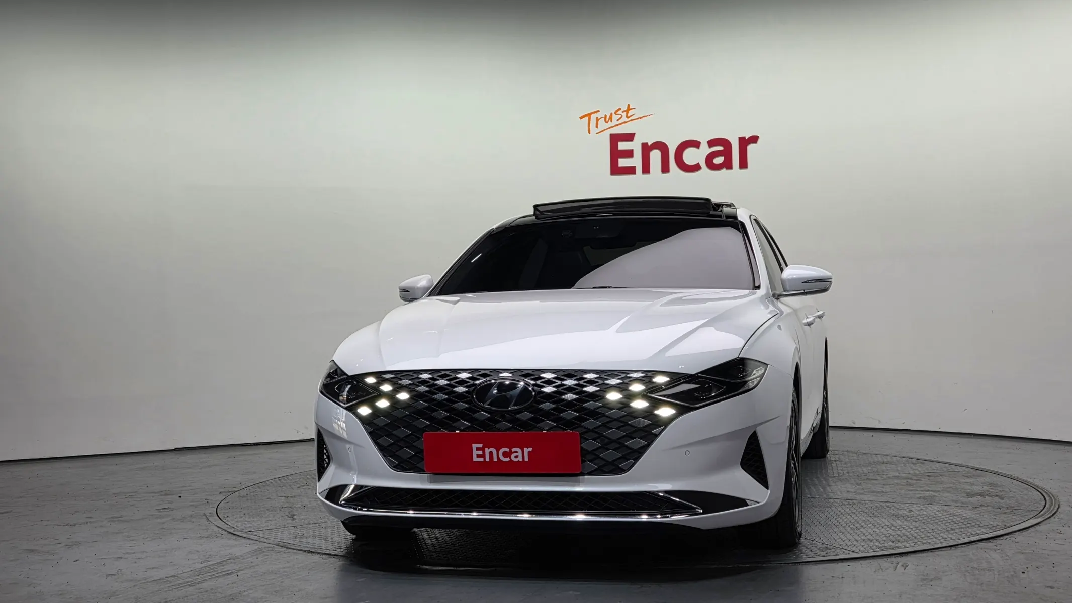 Hyundai IG 3.0 LPi () 2021 2/5