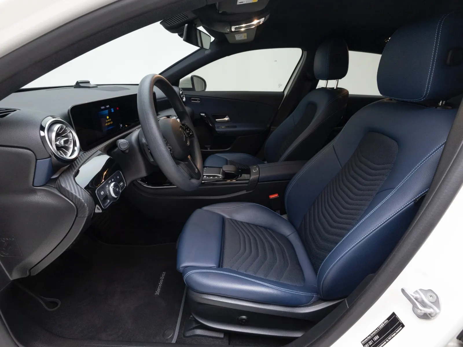 Mercedes-Benz A-Class W177 A220 2020 4/5