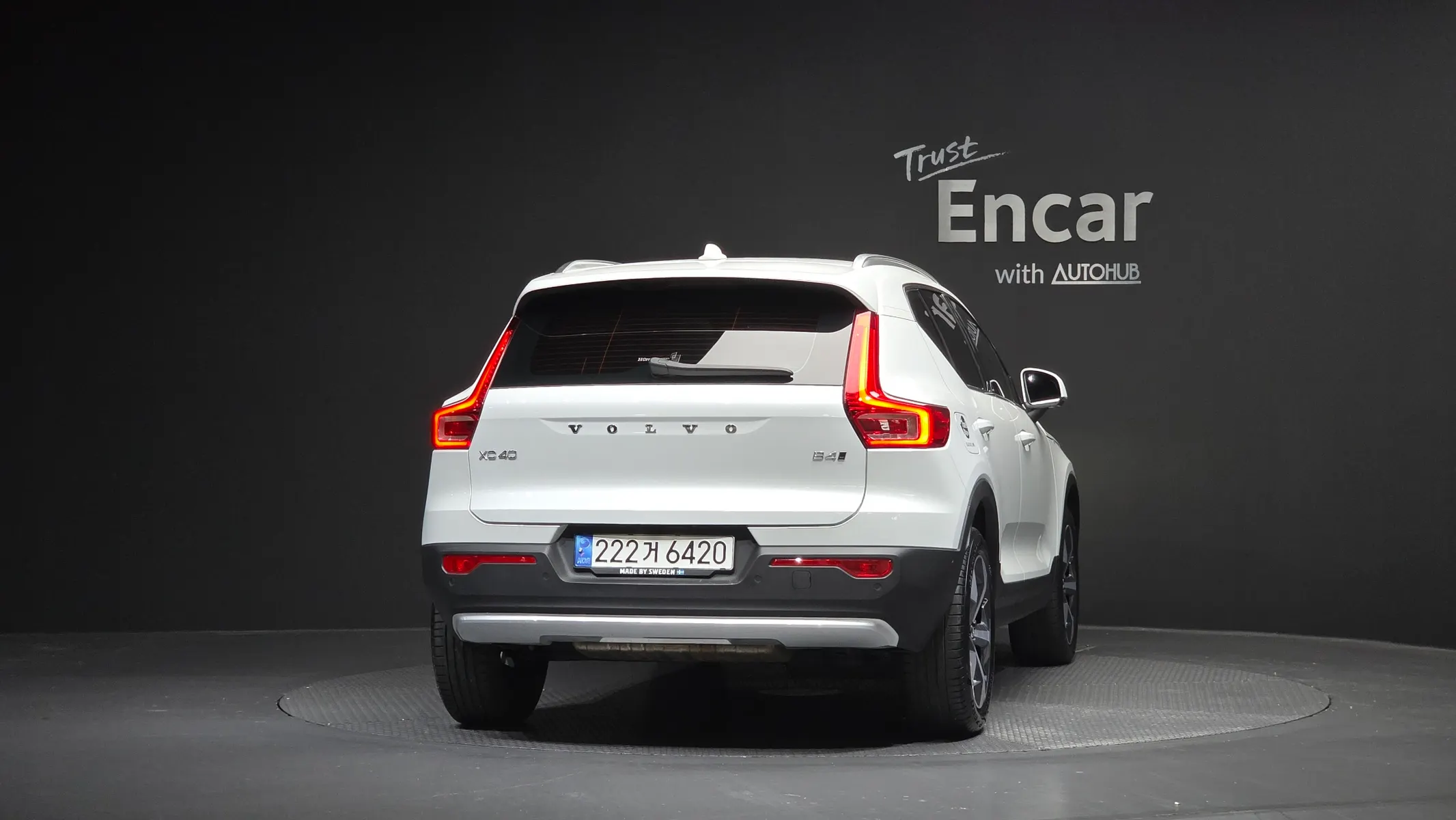 Volvo XC40 B4 2022 3/5