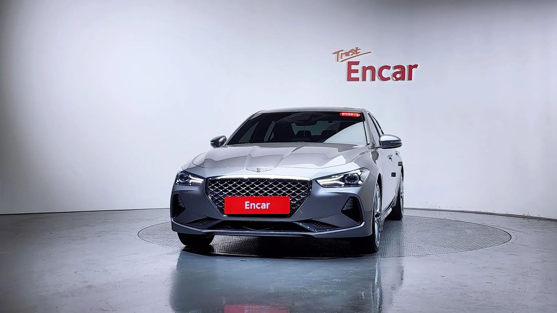 Genesis G70 2.0T AWD 2019 2/5