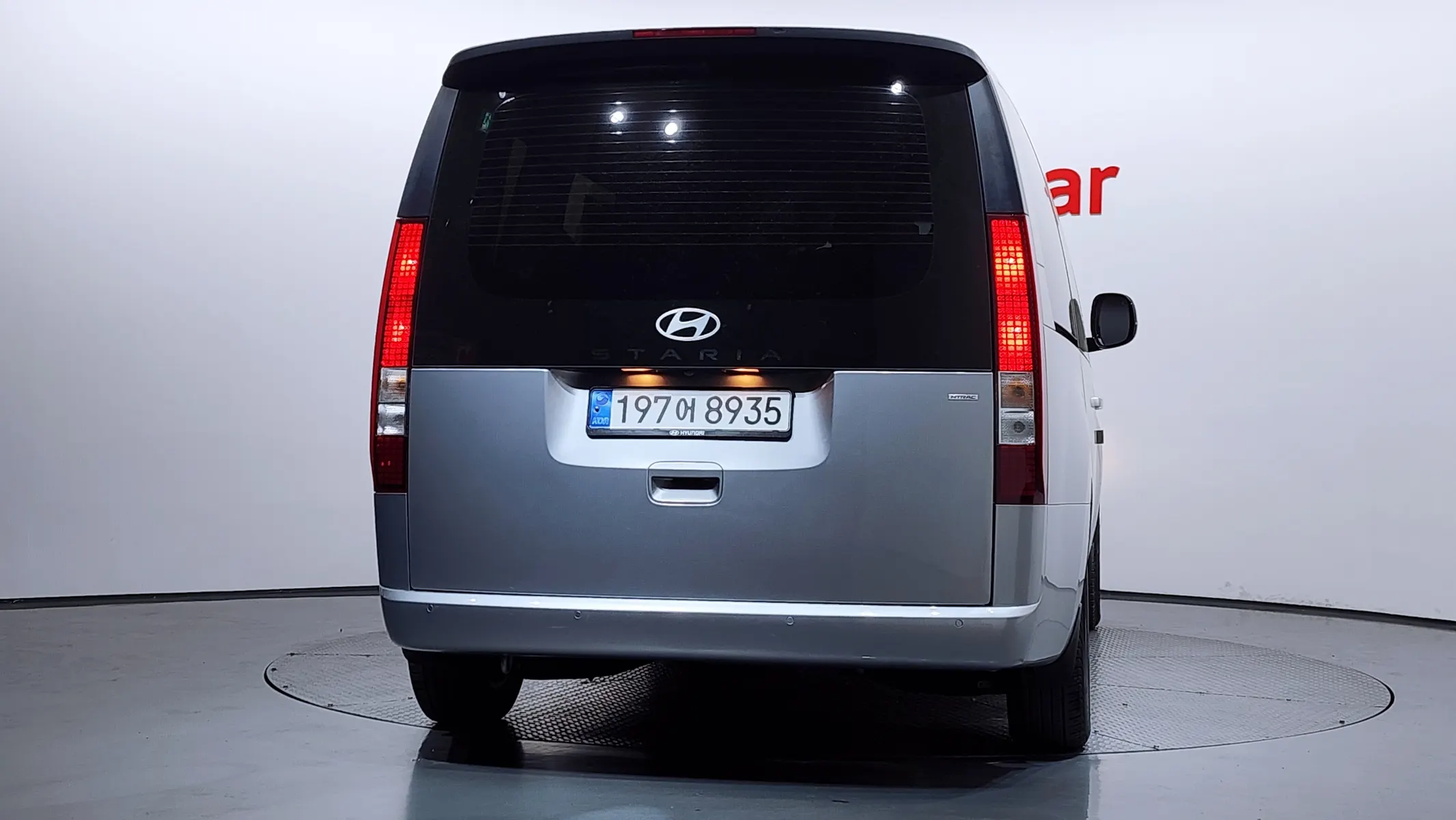 Hyundai Staria 4WD 9 2024 3/5