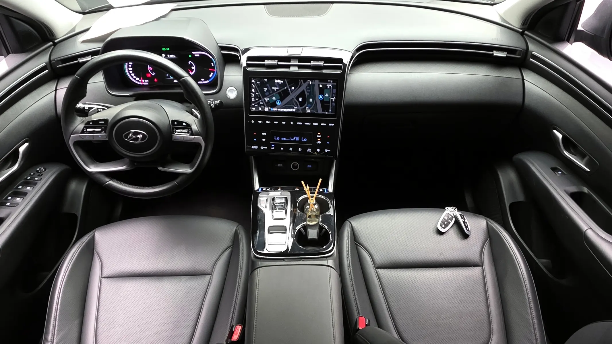 Hyundai (NX4) 2WD 2022 4/5