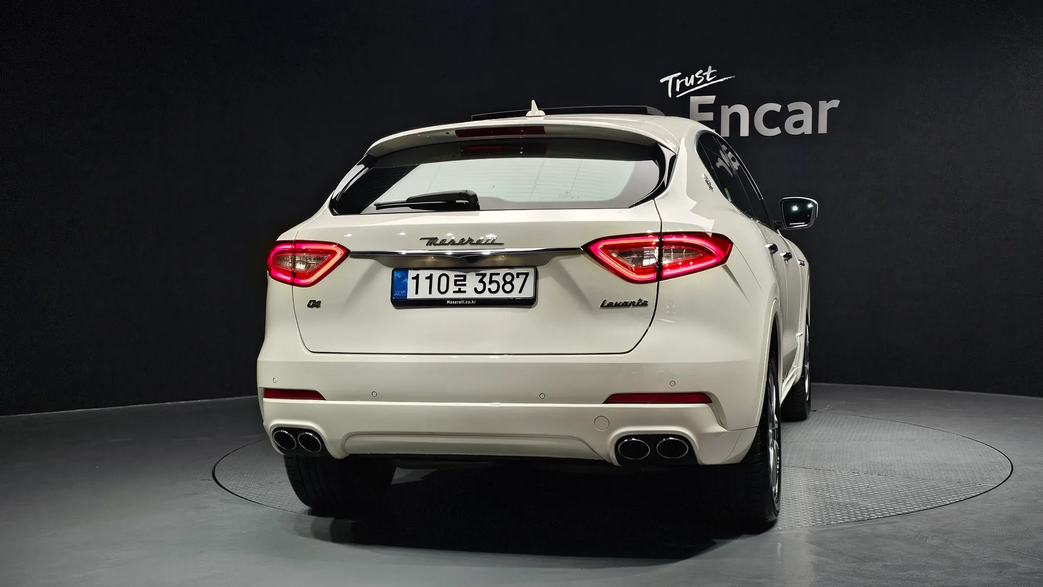 Maserati 르반떼 3.0 AWD 2020 3/5