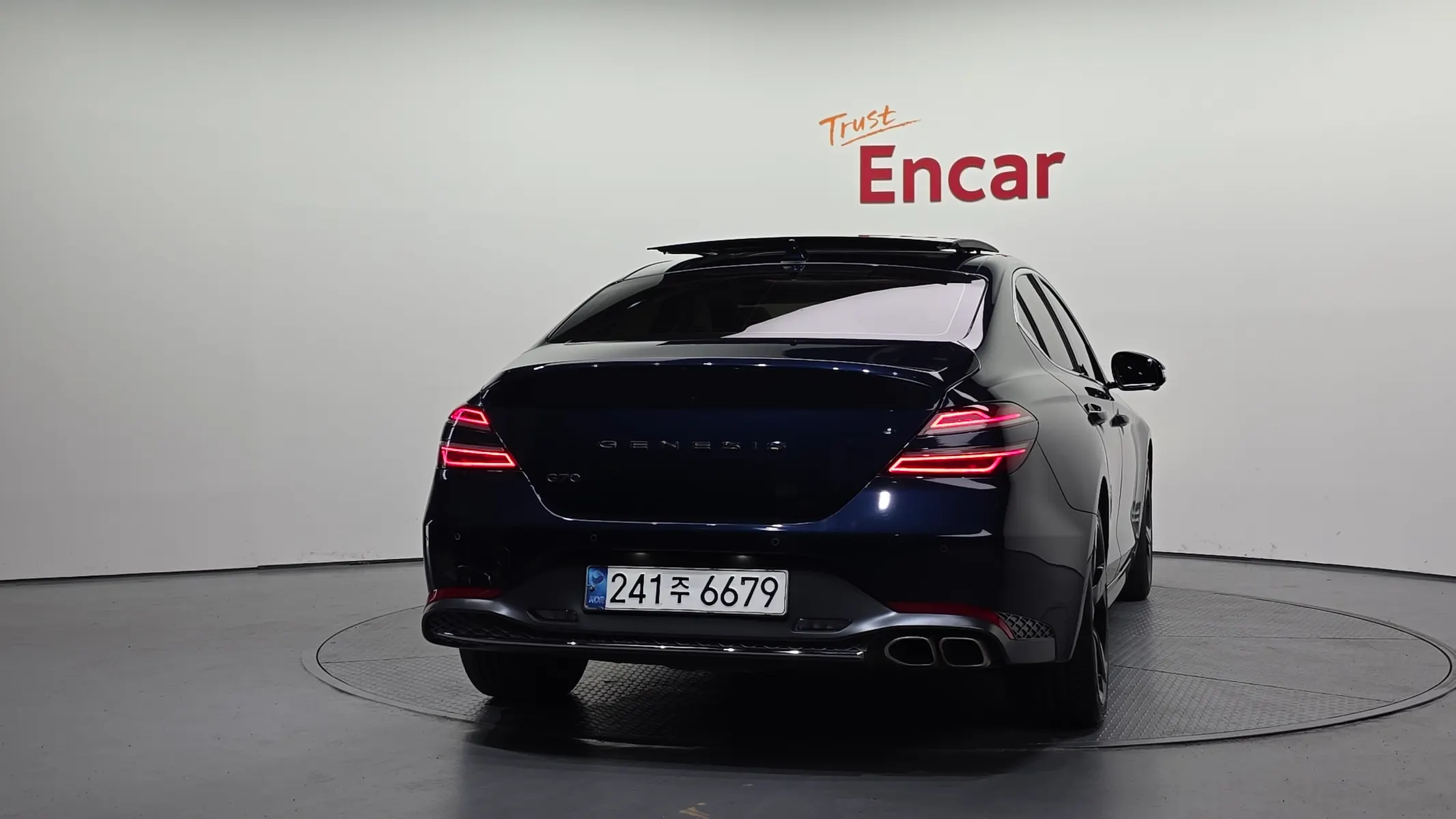 Genesis G70 2.0T 2WD 2021 3/5